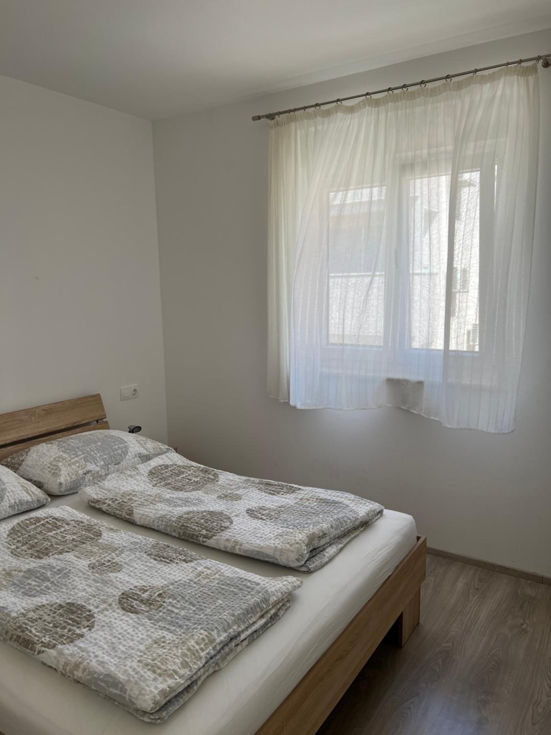 One-Bedroom Apartment - Photo 6