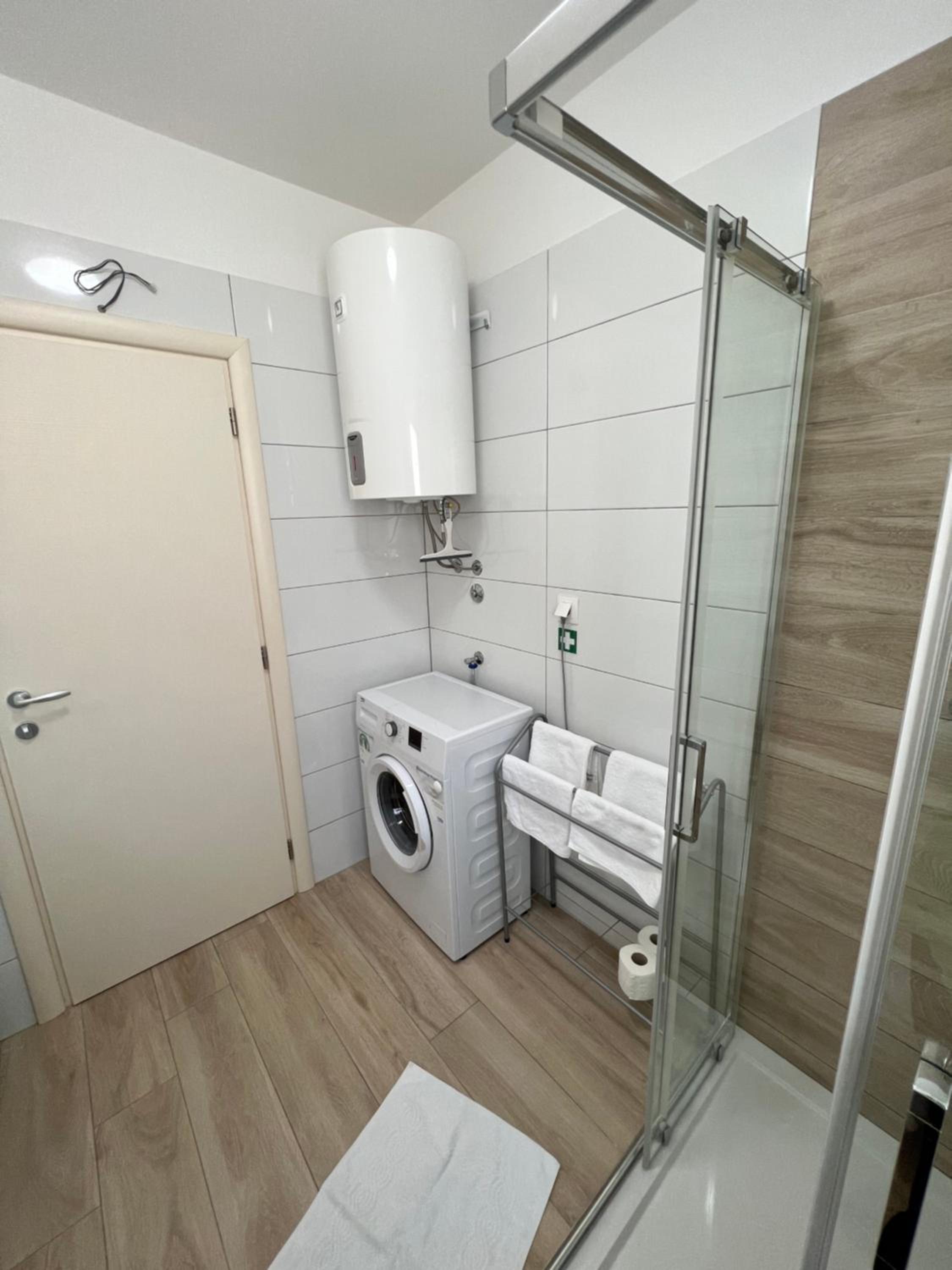 One-Bedroom Apartment - Photo 35