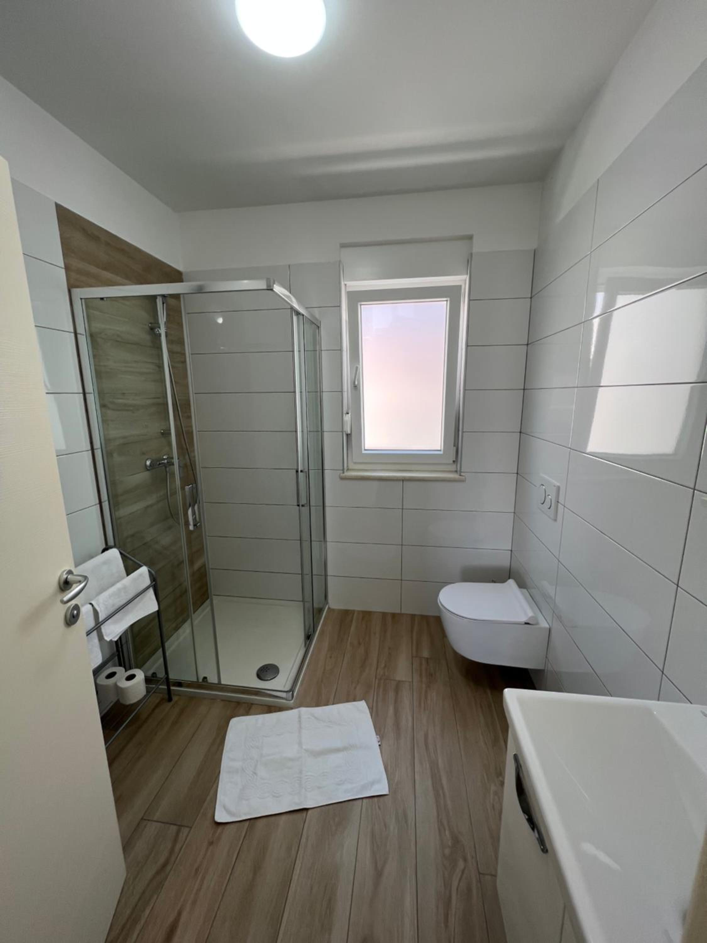 One-Bedroom Apartment - Photo 36