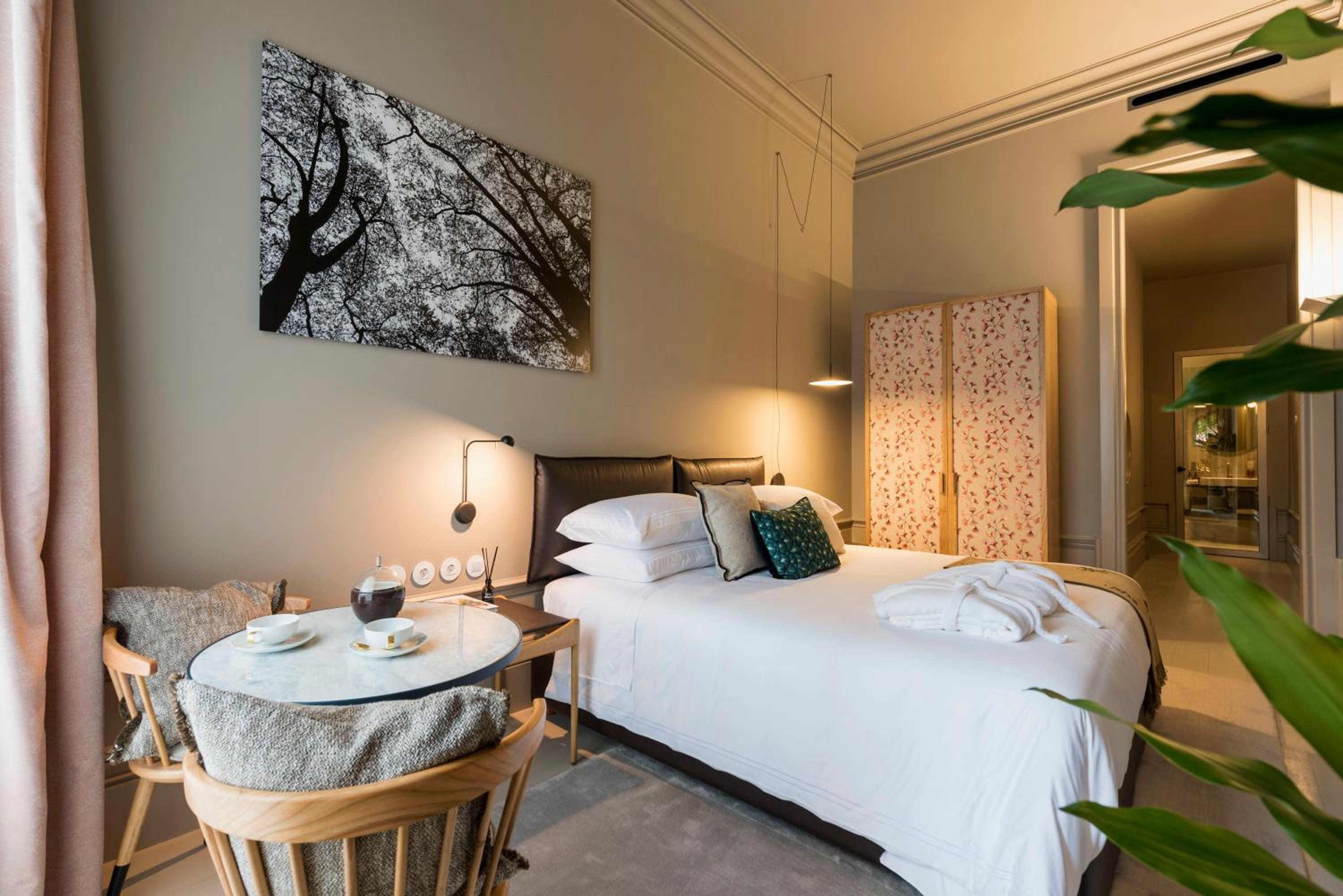 Deluxe Room - Photo 3