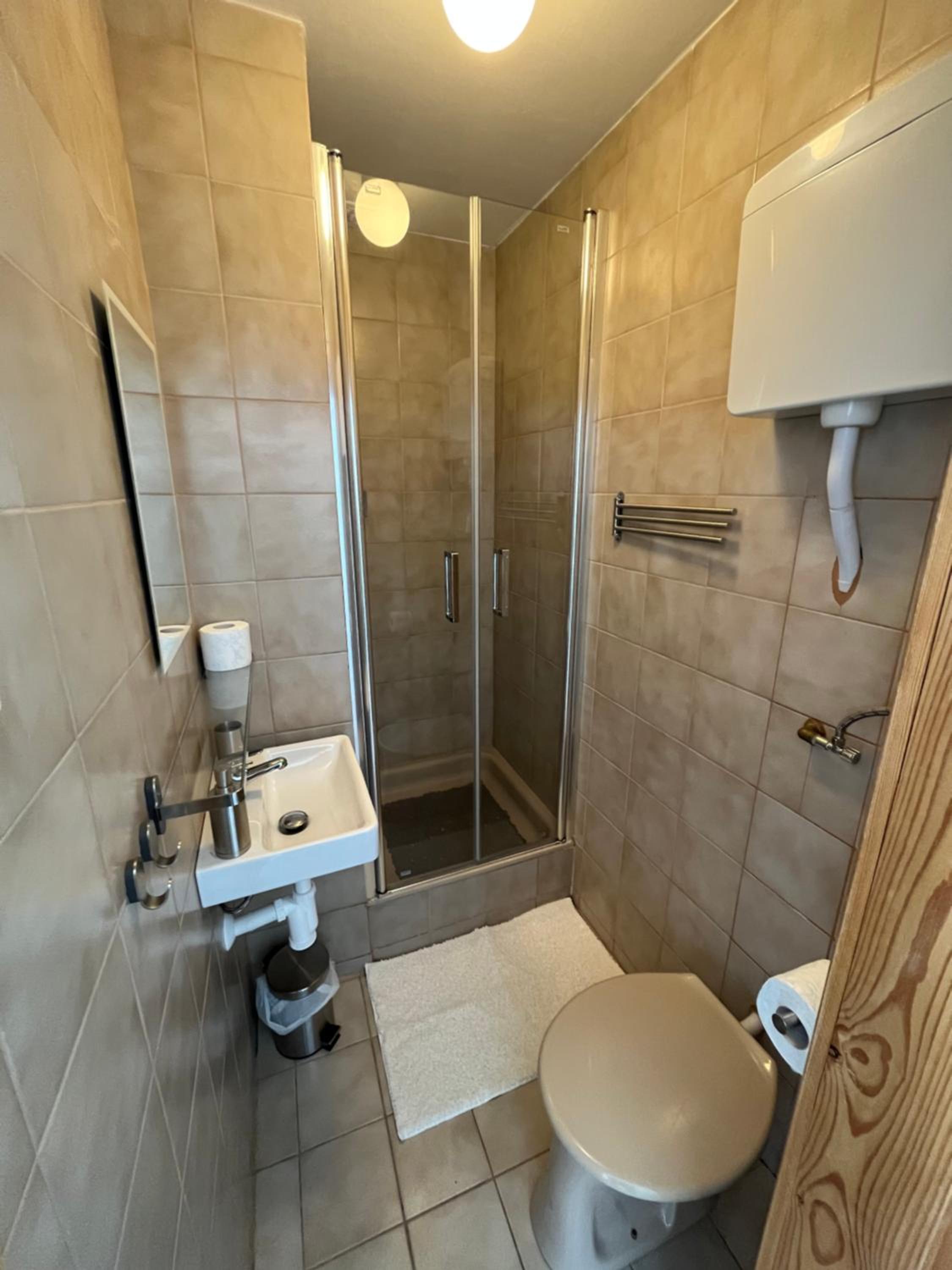 Double Room with Private Bathroom photo 3