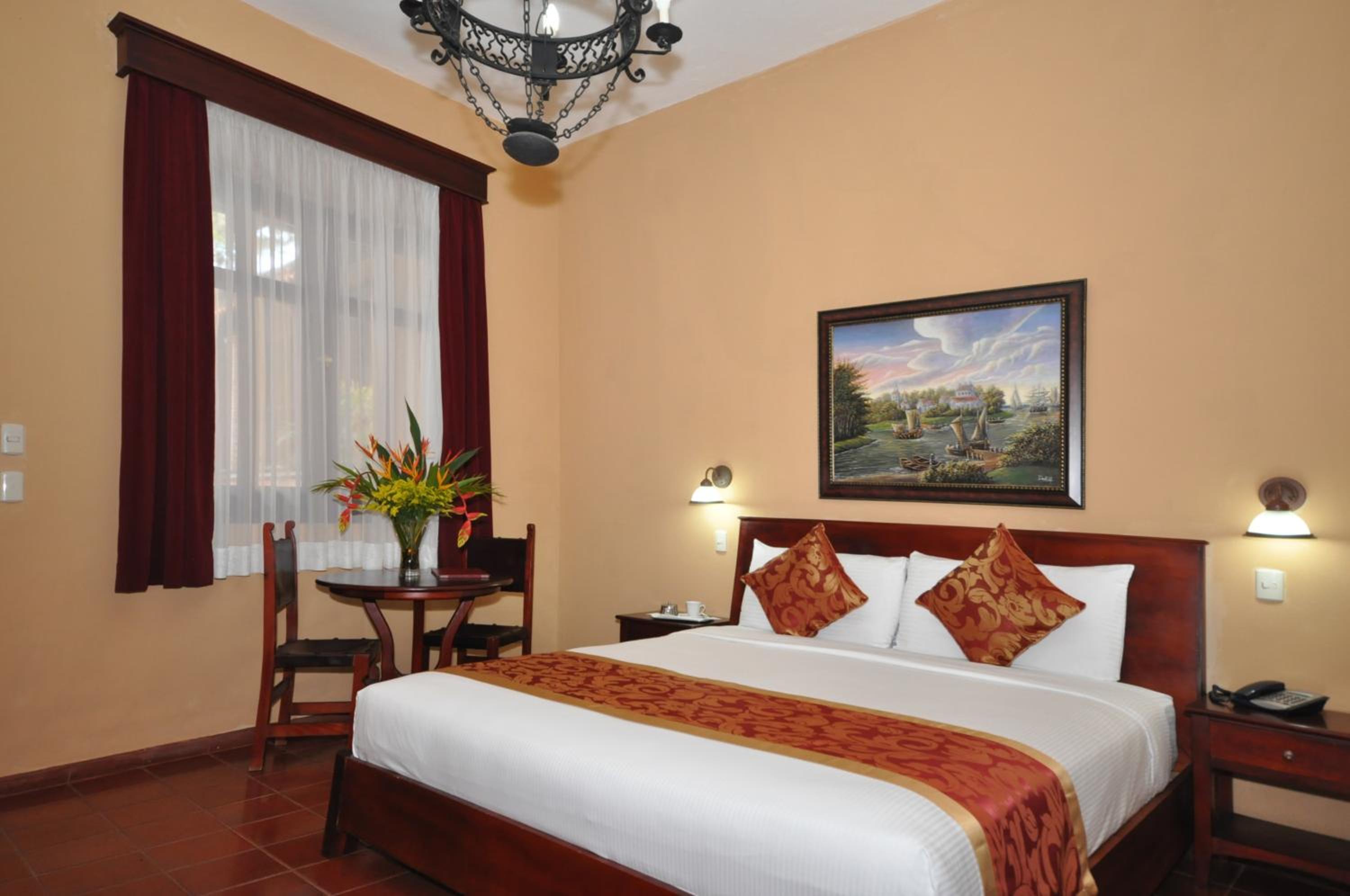 Queen Room - Photo 1