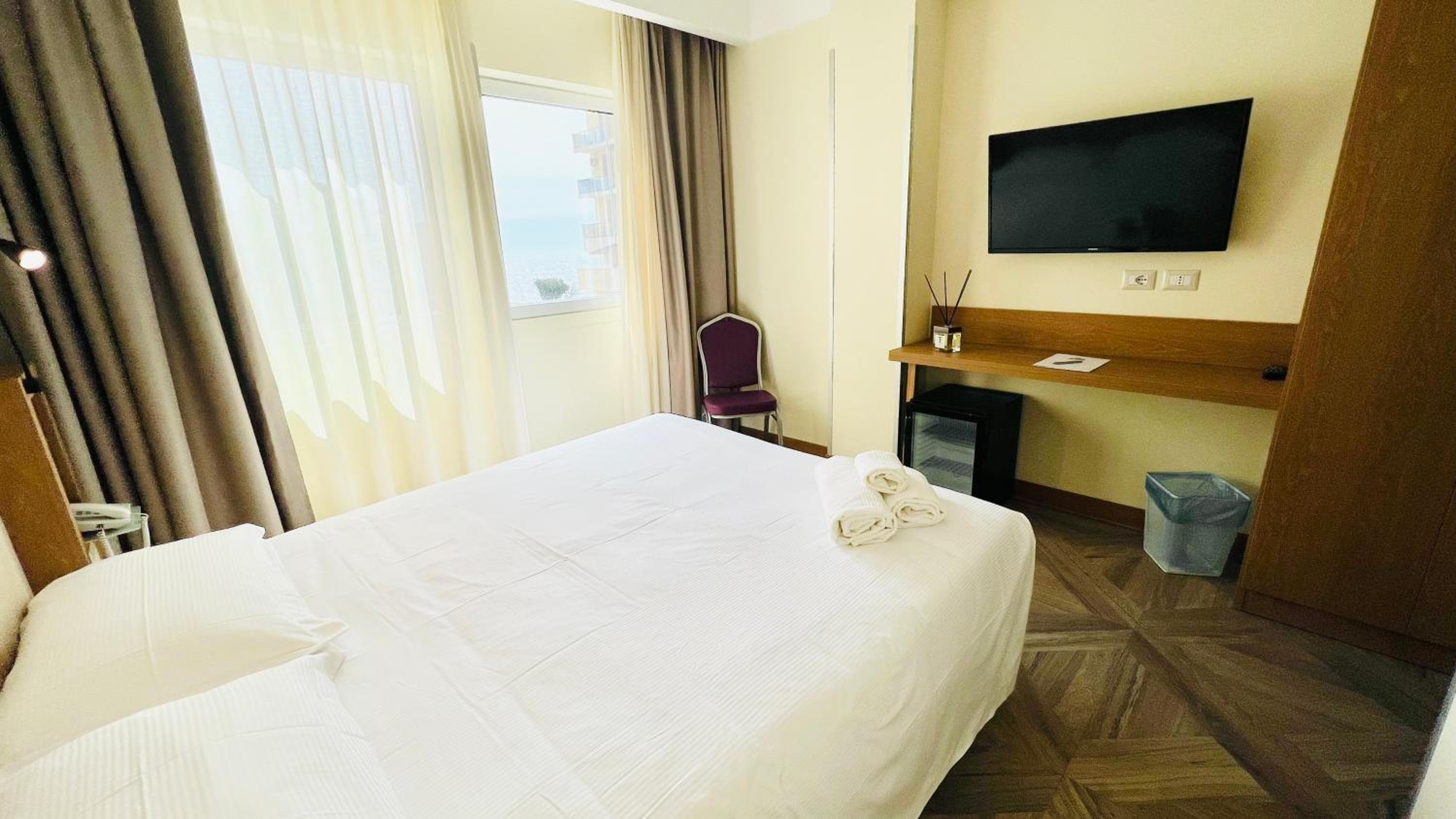 Superior Double Room - Photo 2
