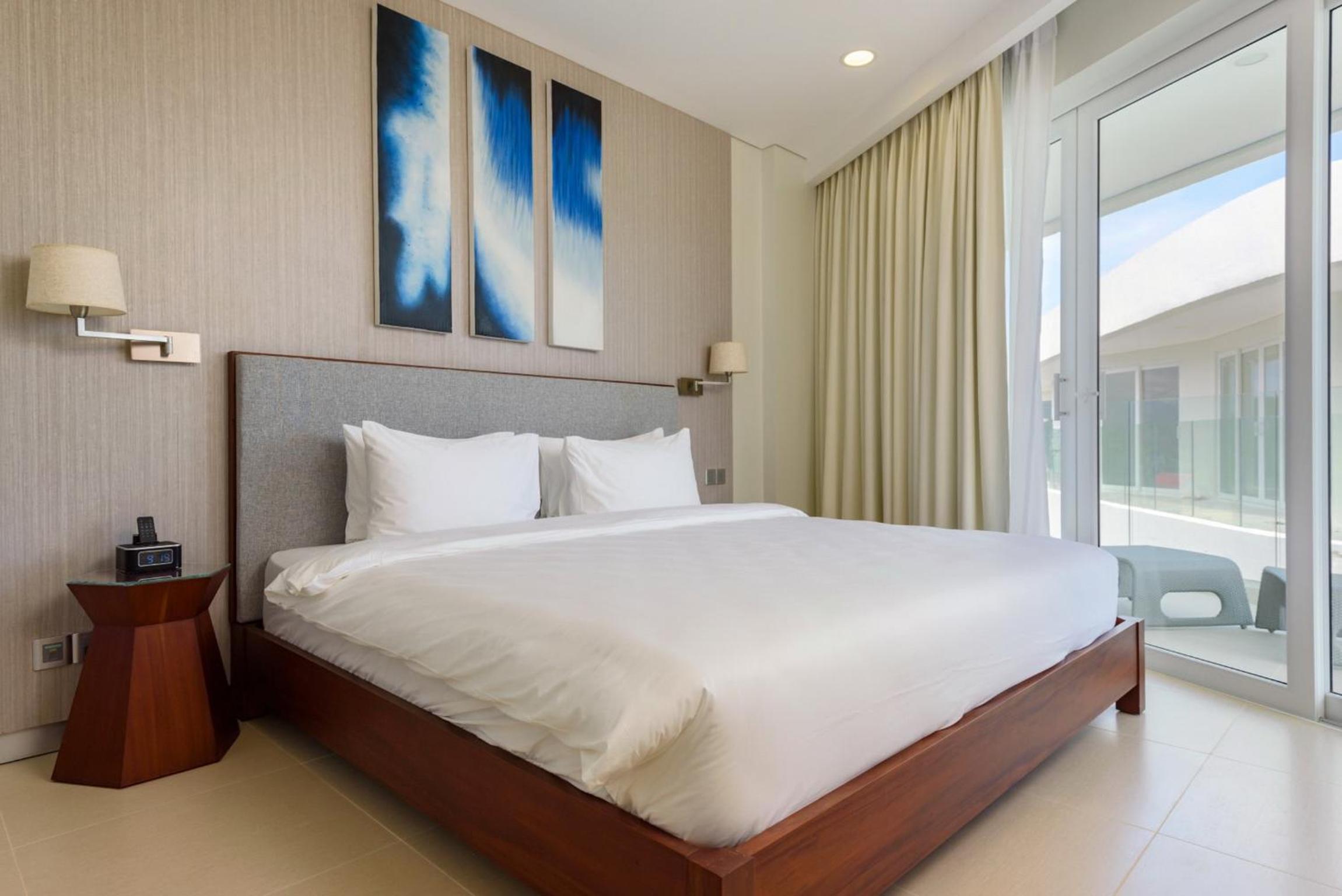 Premier Suite Two Bedroom Pool View - Photo 11