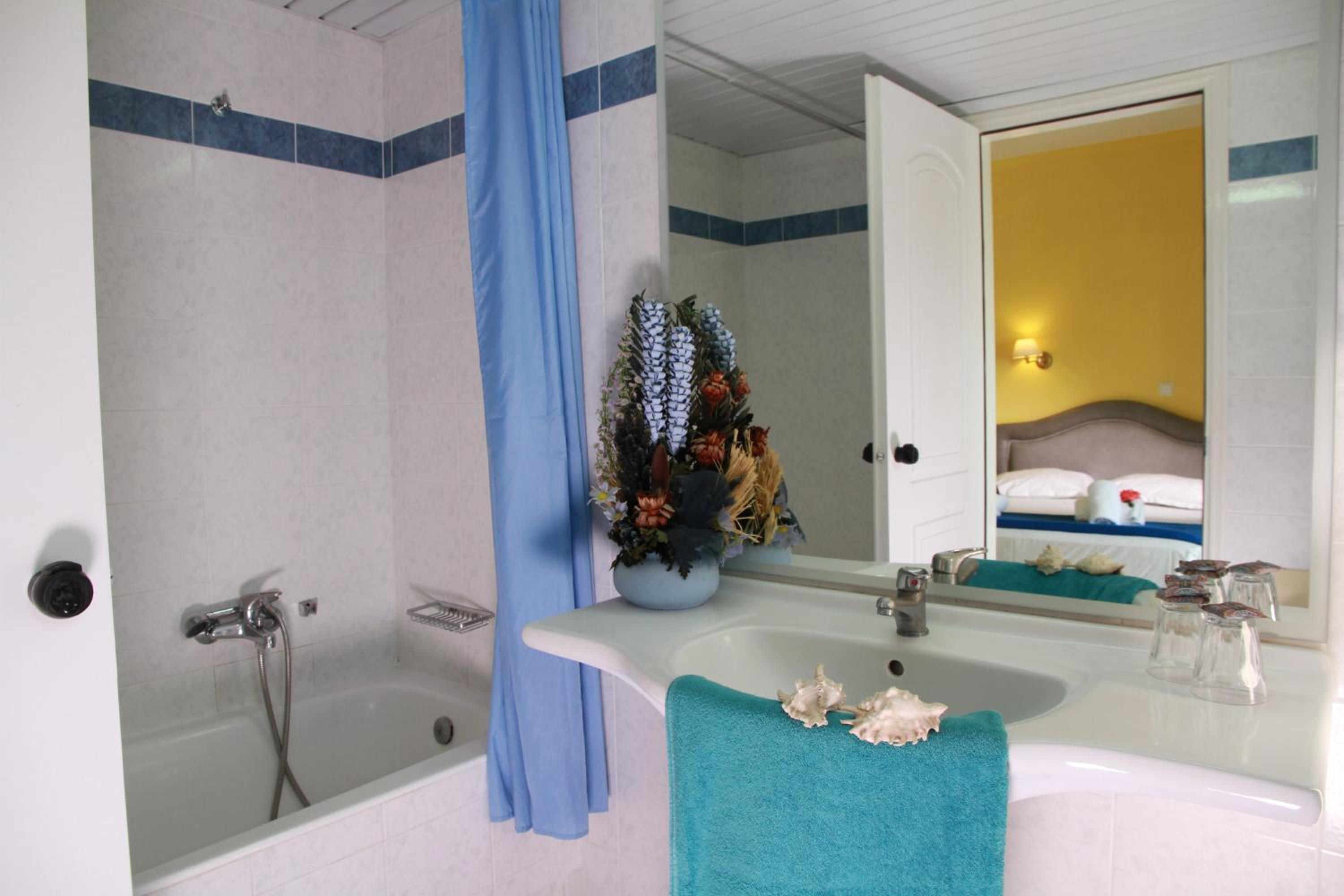 Triple Room with Sea View photo 3