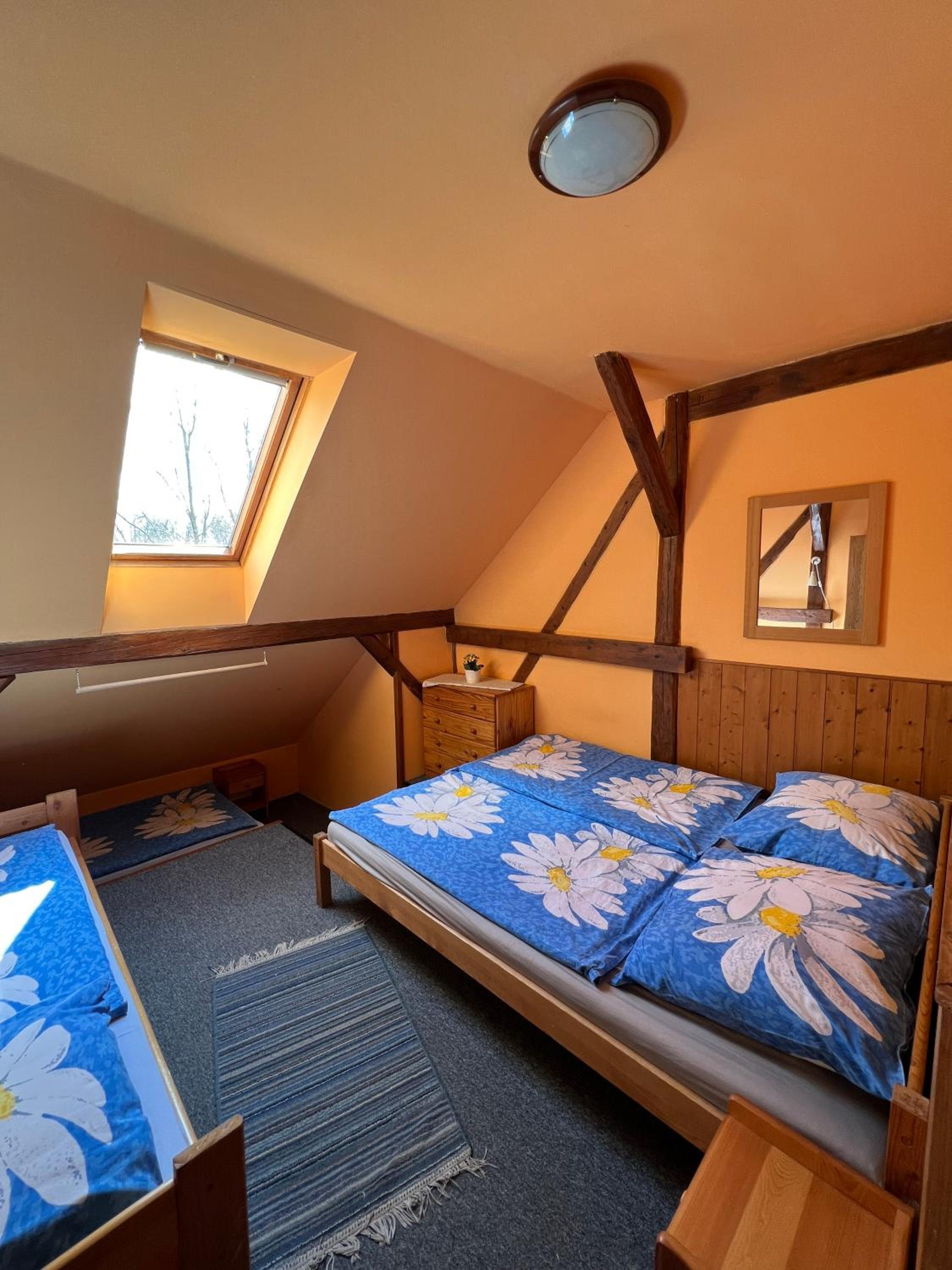 Quadruple Room with Private Bathroom photo 3