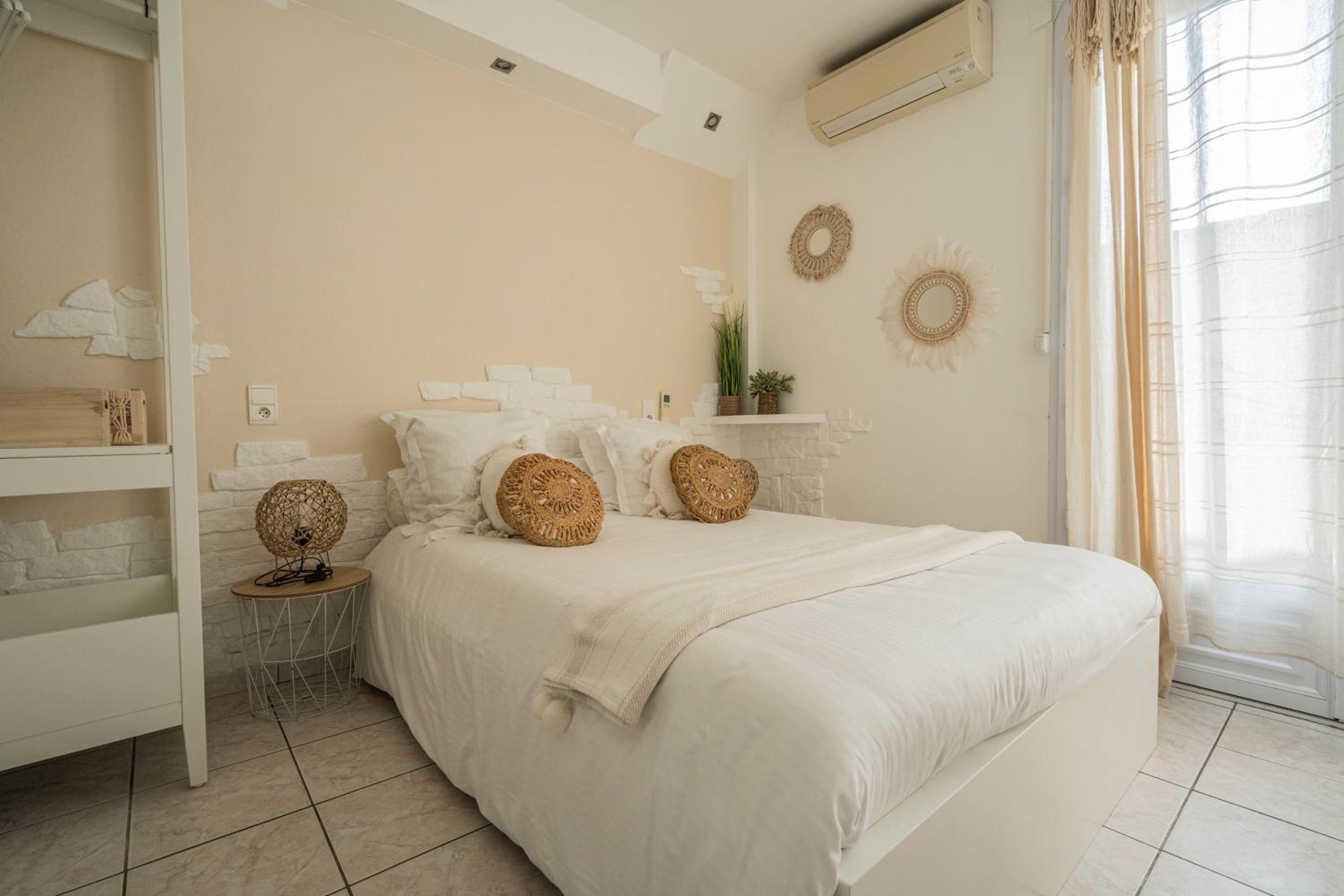 Superior Double Room With Terrace or Balcony - Photo 2