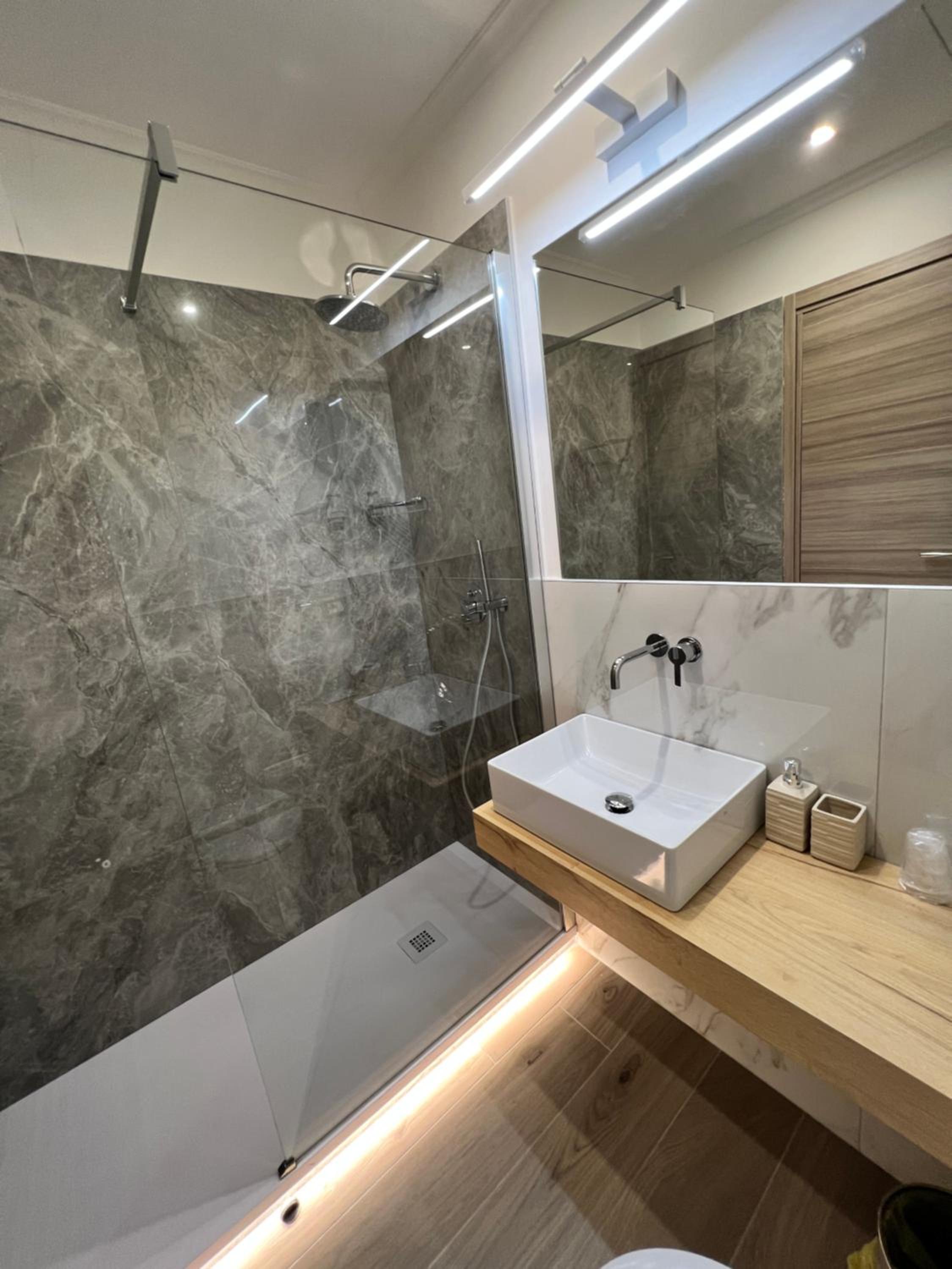 Deluxe Triple Room photo 2