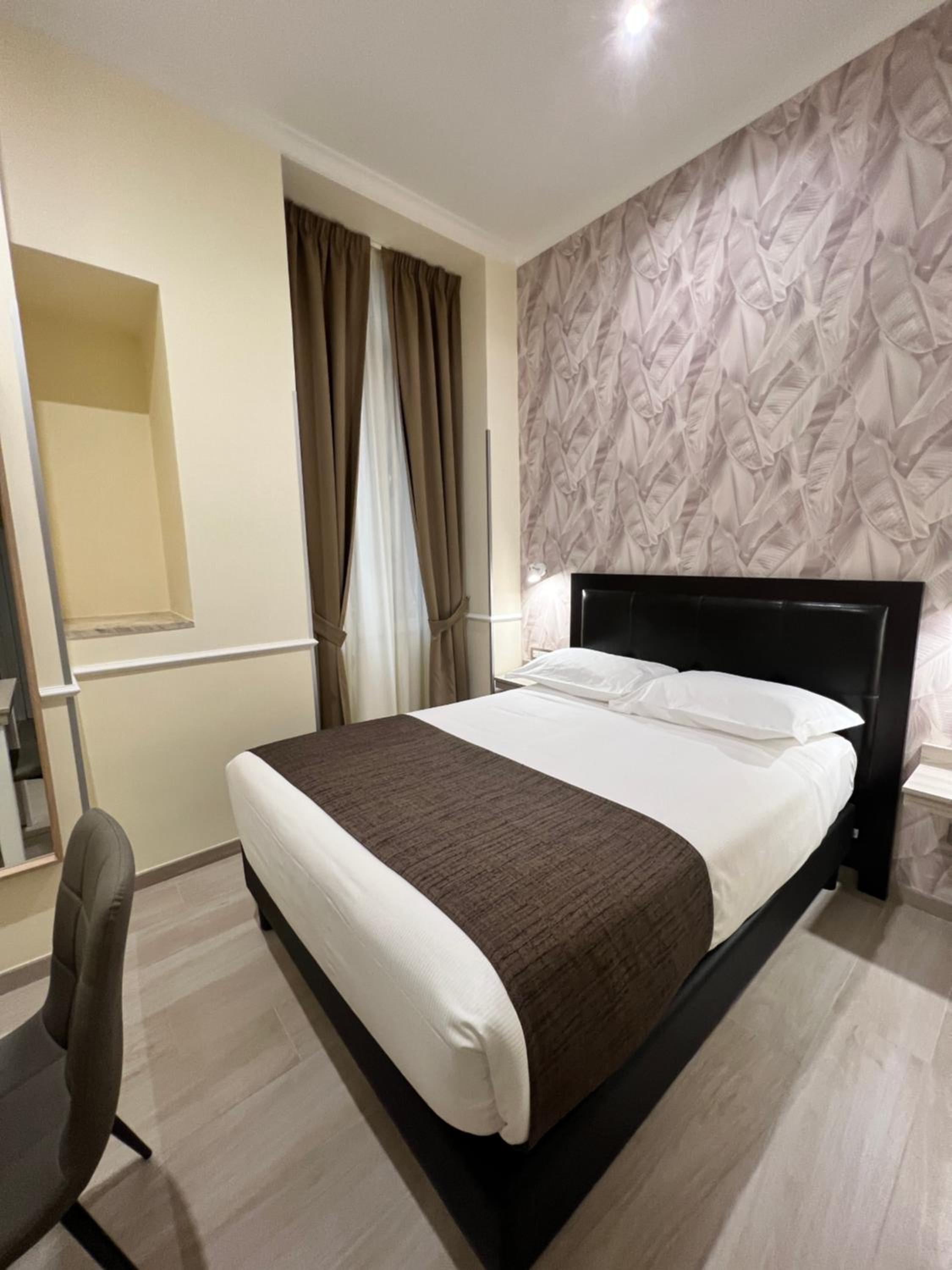 Large Single Room photo 2
