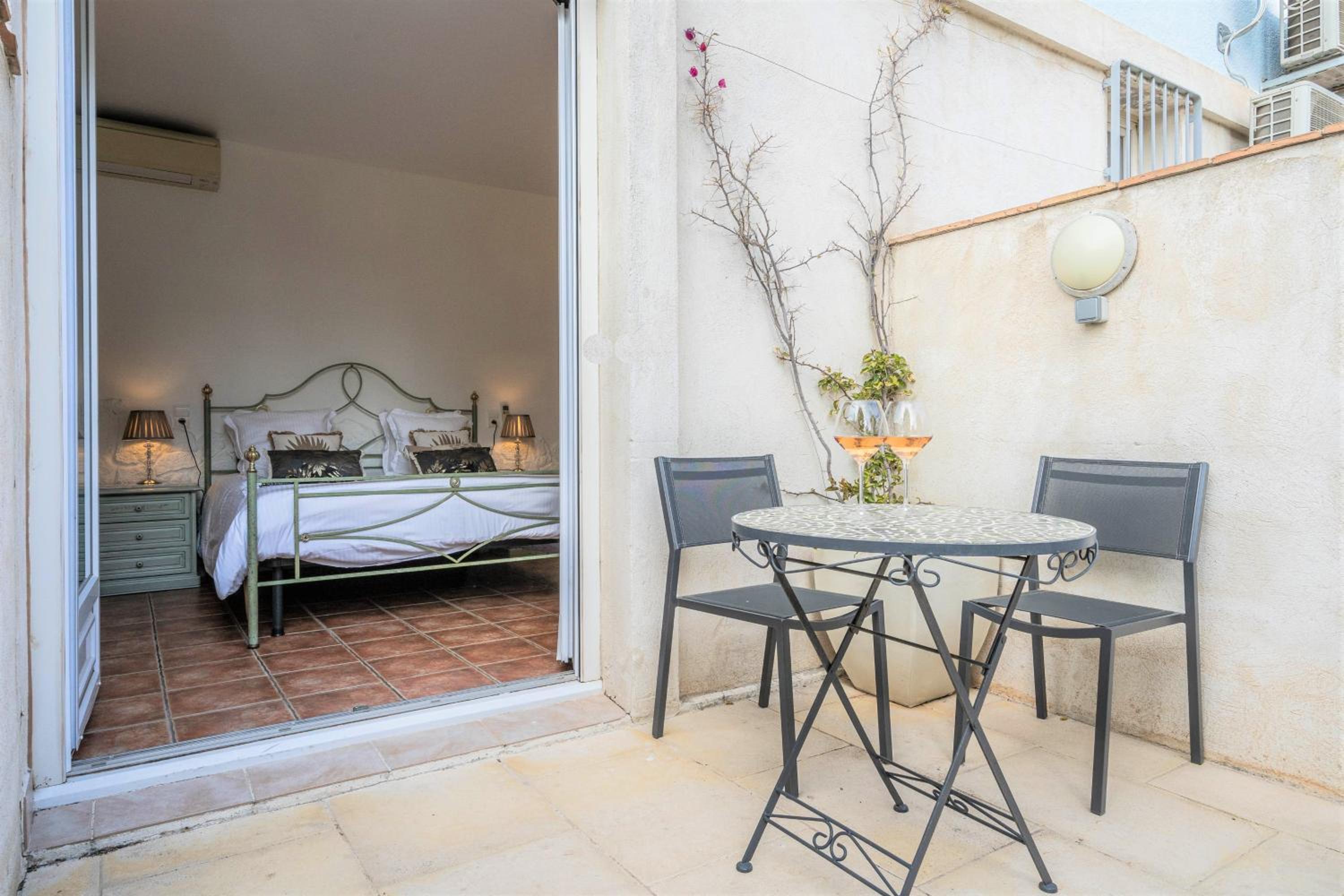 Superior Double Room With Terrace or Balcony - Photo 3