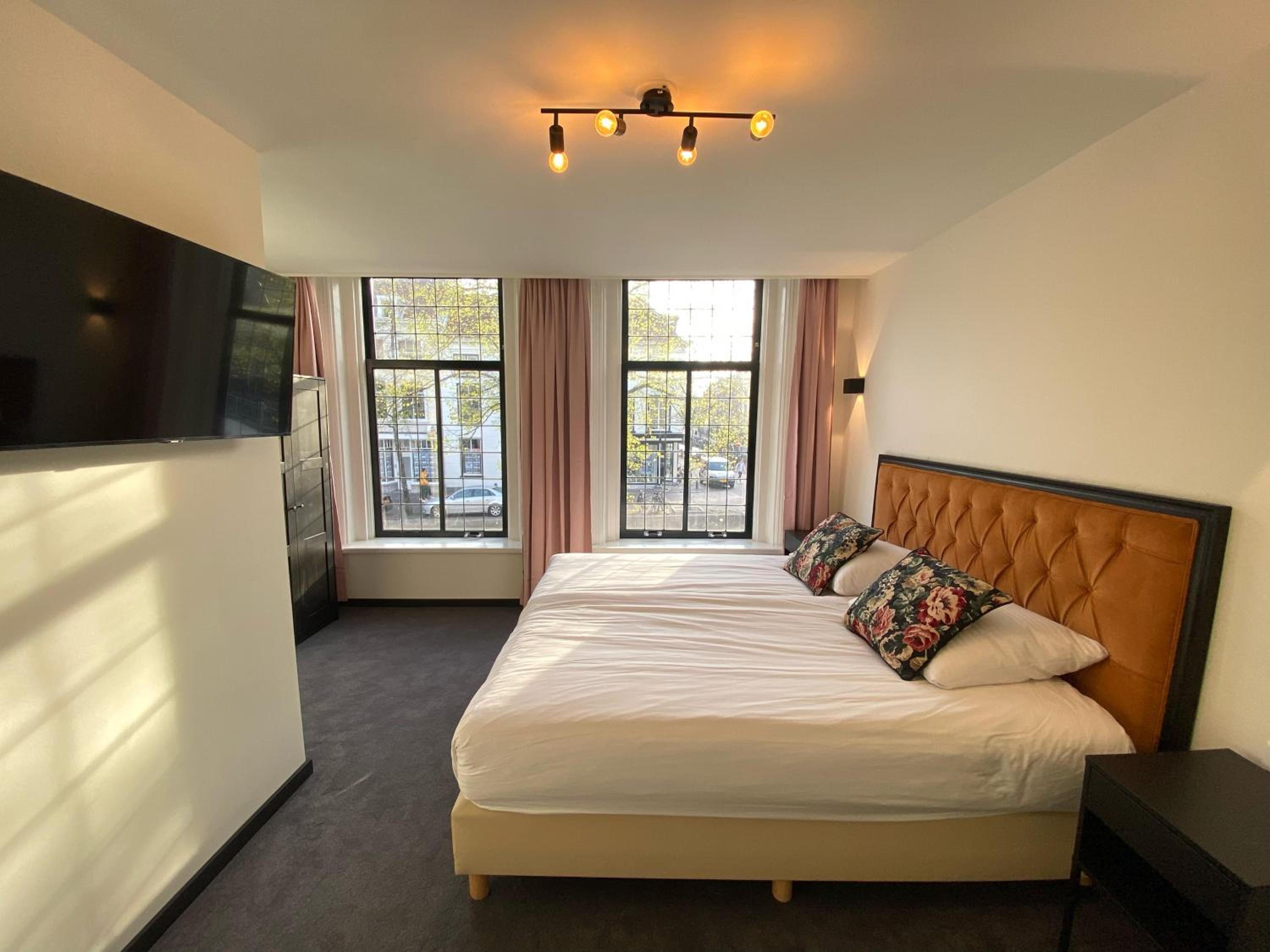 Deluxe Double Room with Shower photo 1