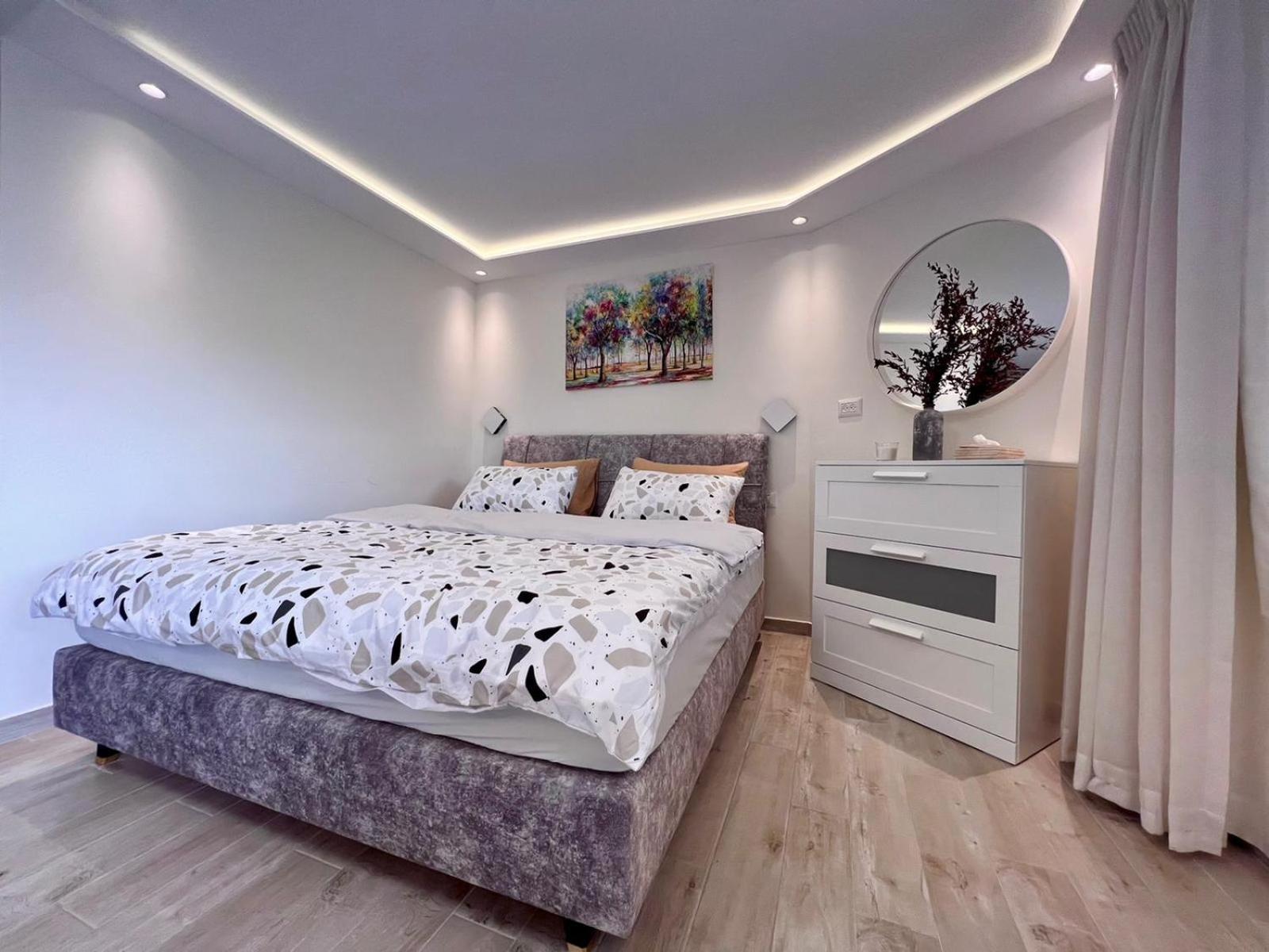 Family Suite with Balcony - Photo 1