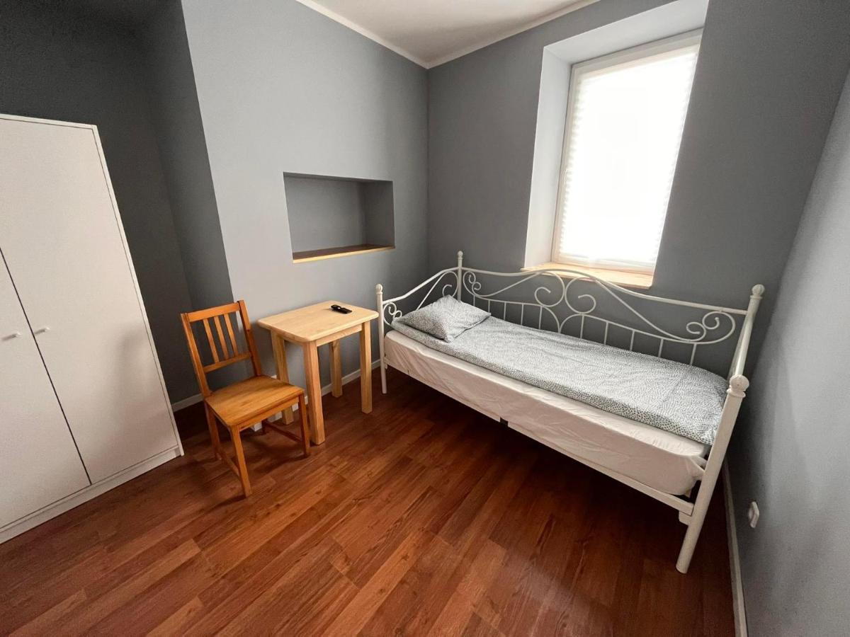 Single Room with Shared Bathroom photo 1