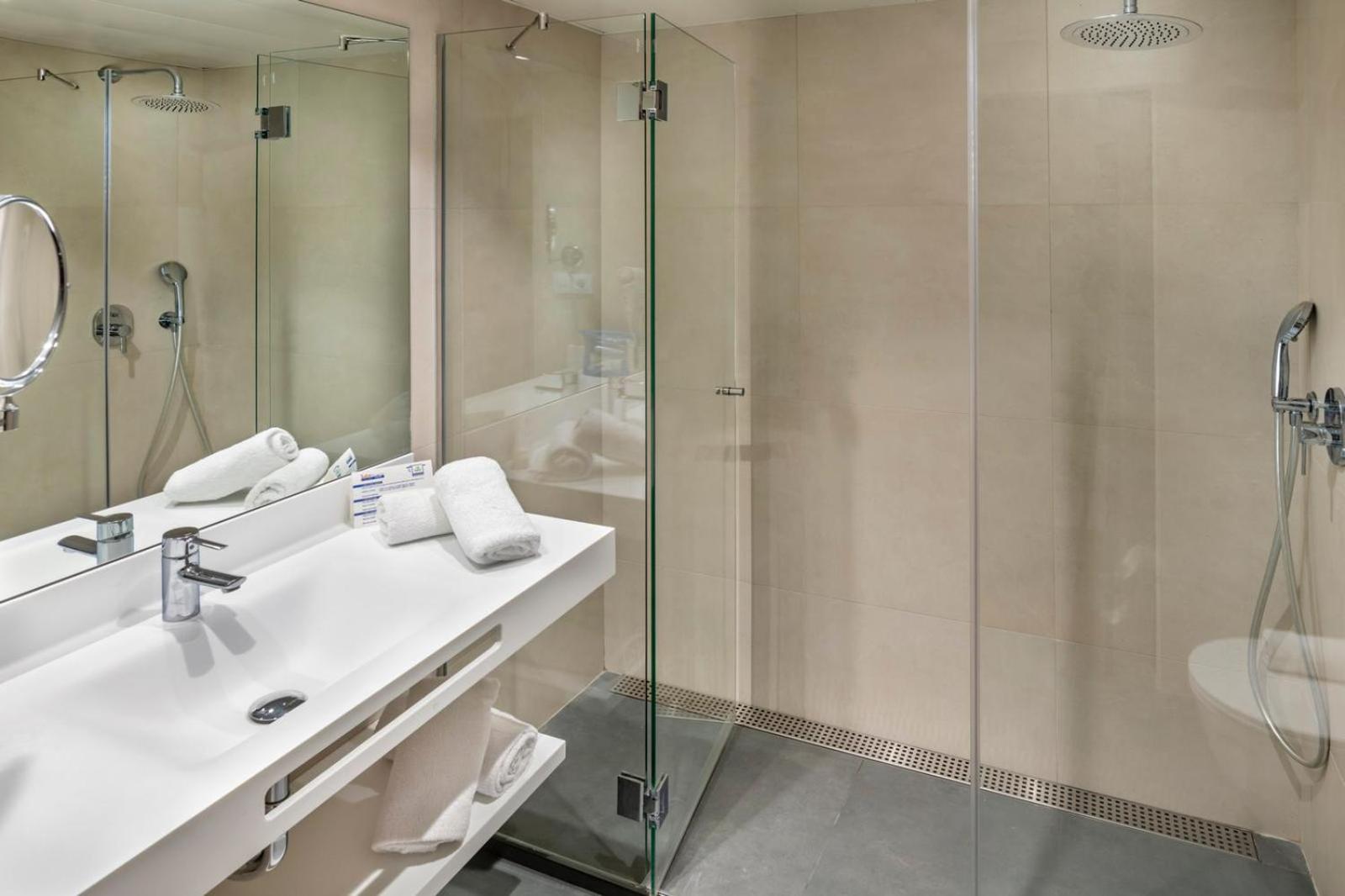 Superior Double Room (2 Adults) - Photo 3