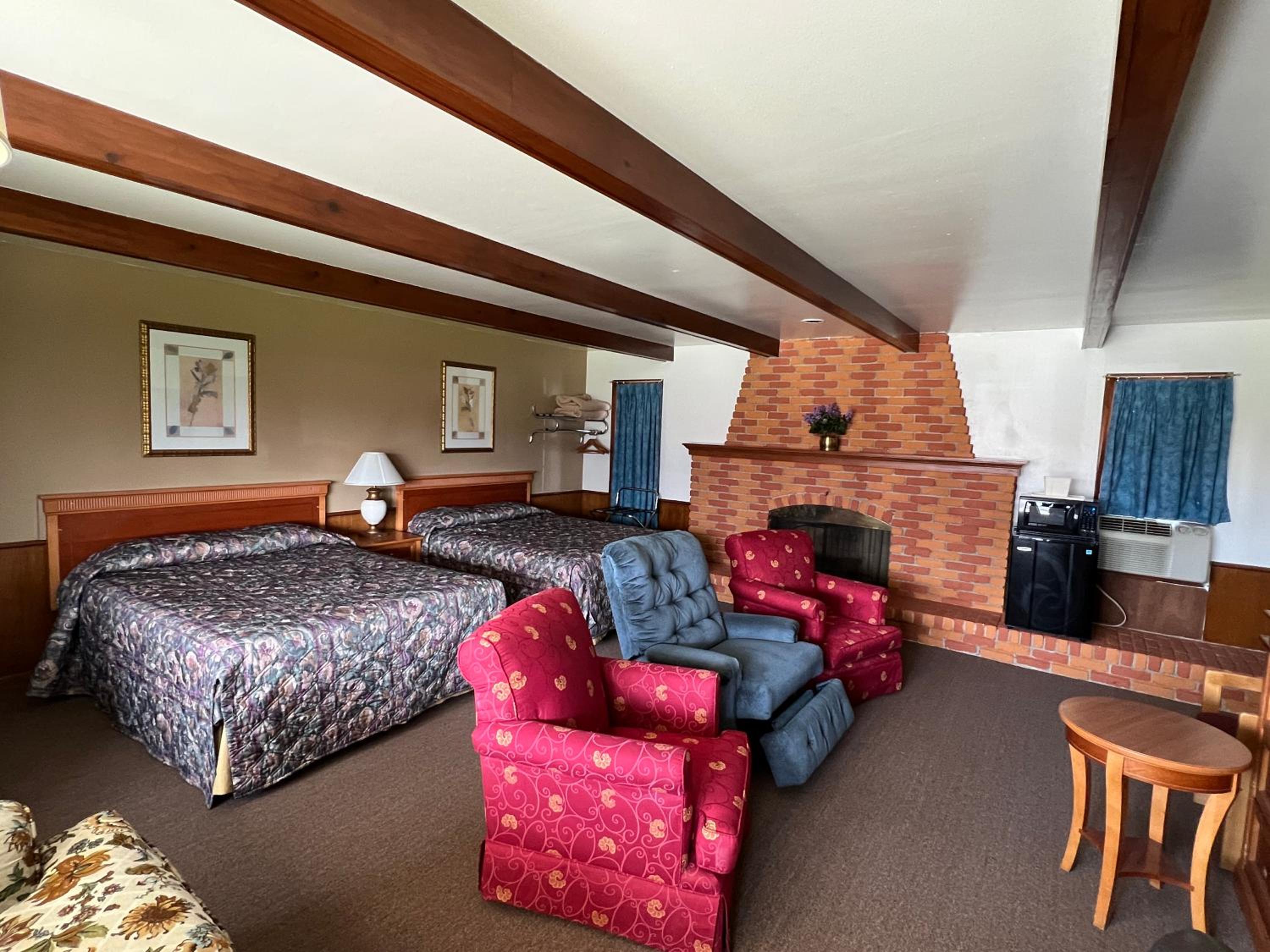 Deluxe Queen Room photo 2