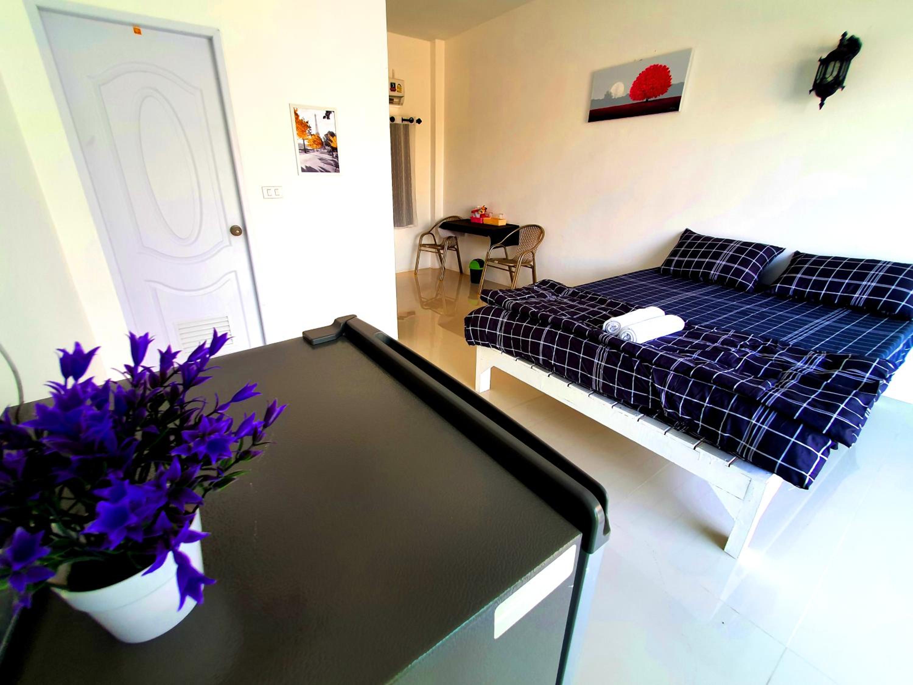 Double Room with Patio - Photo 4