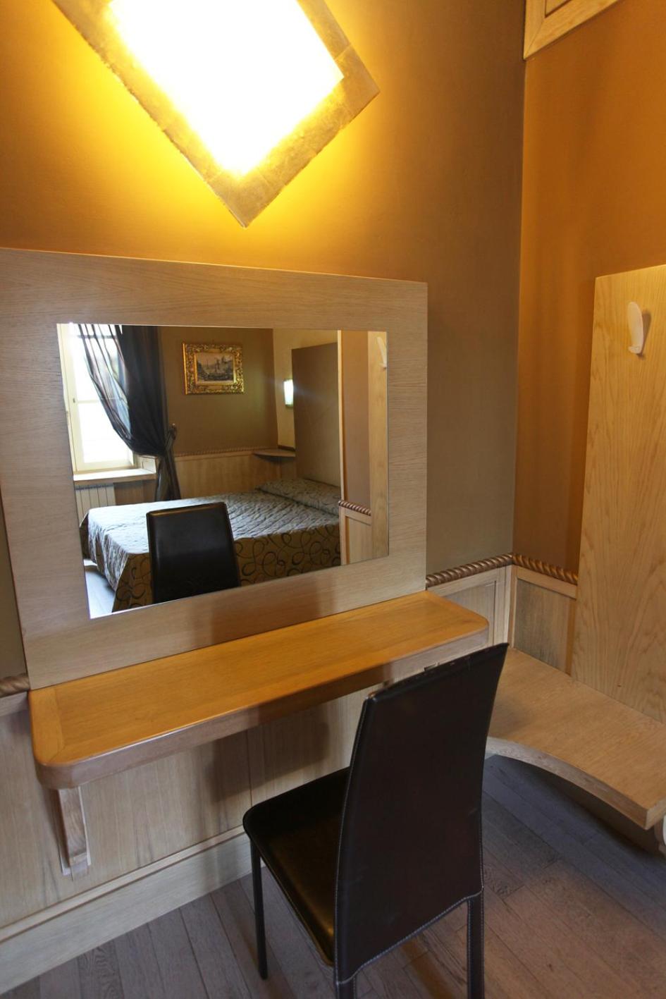 Superior Double or Twin Room - Photo 5