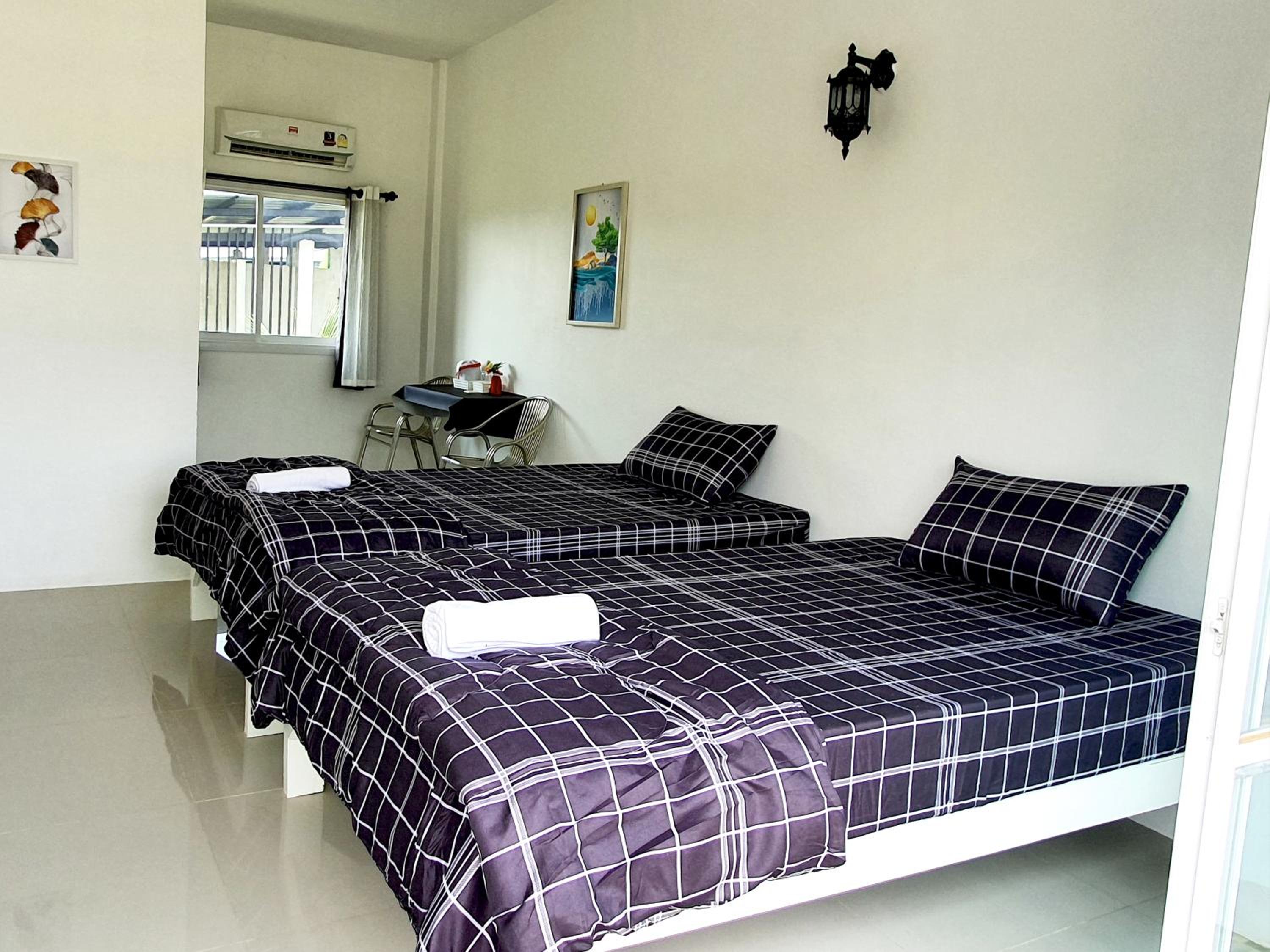 Double or Twin Room with Terrace - Photo 3