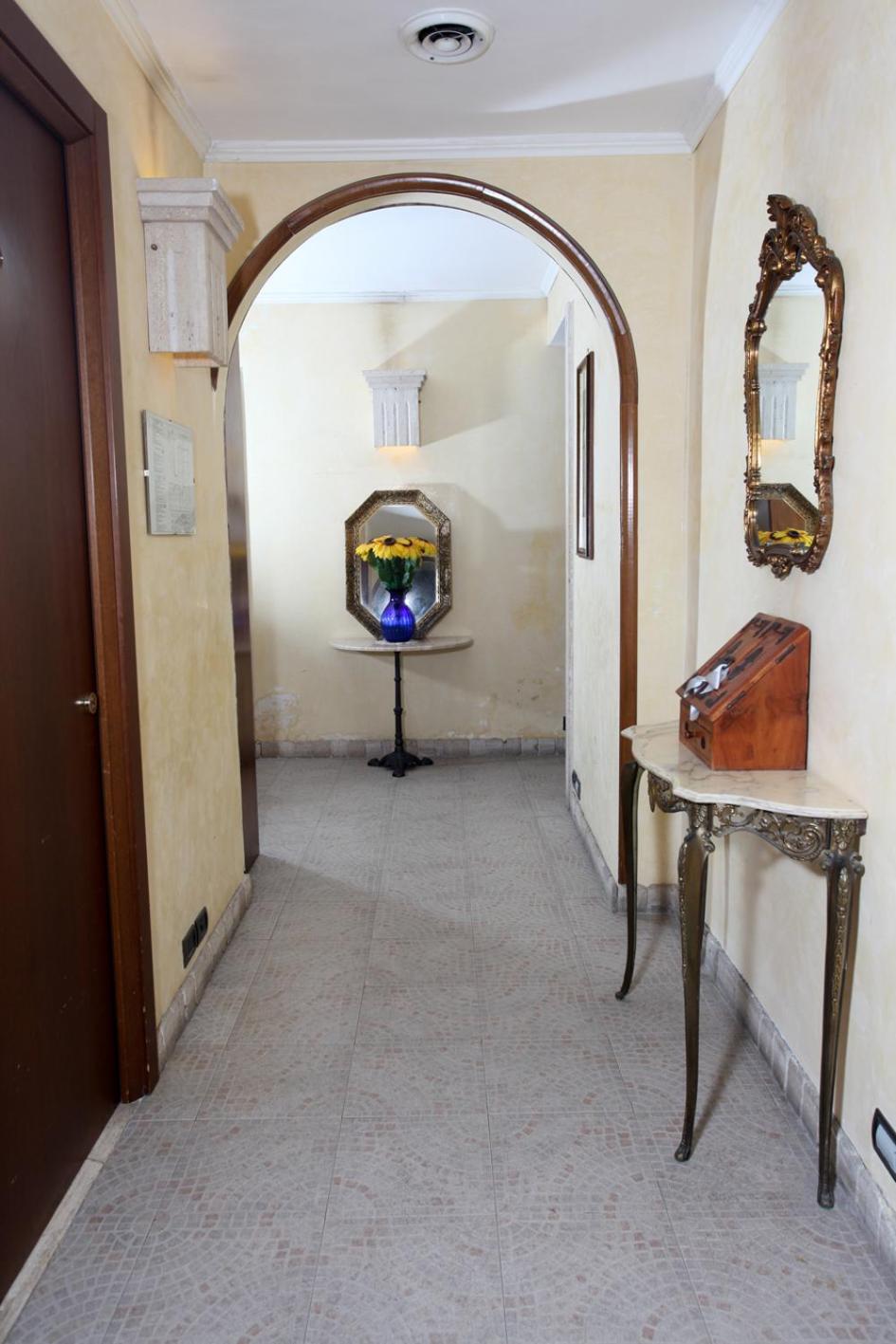 Double or Twin Room - Photo 6
