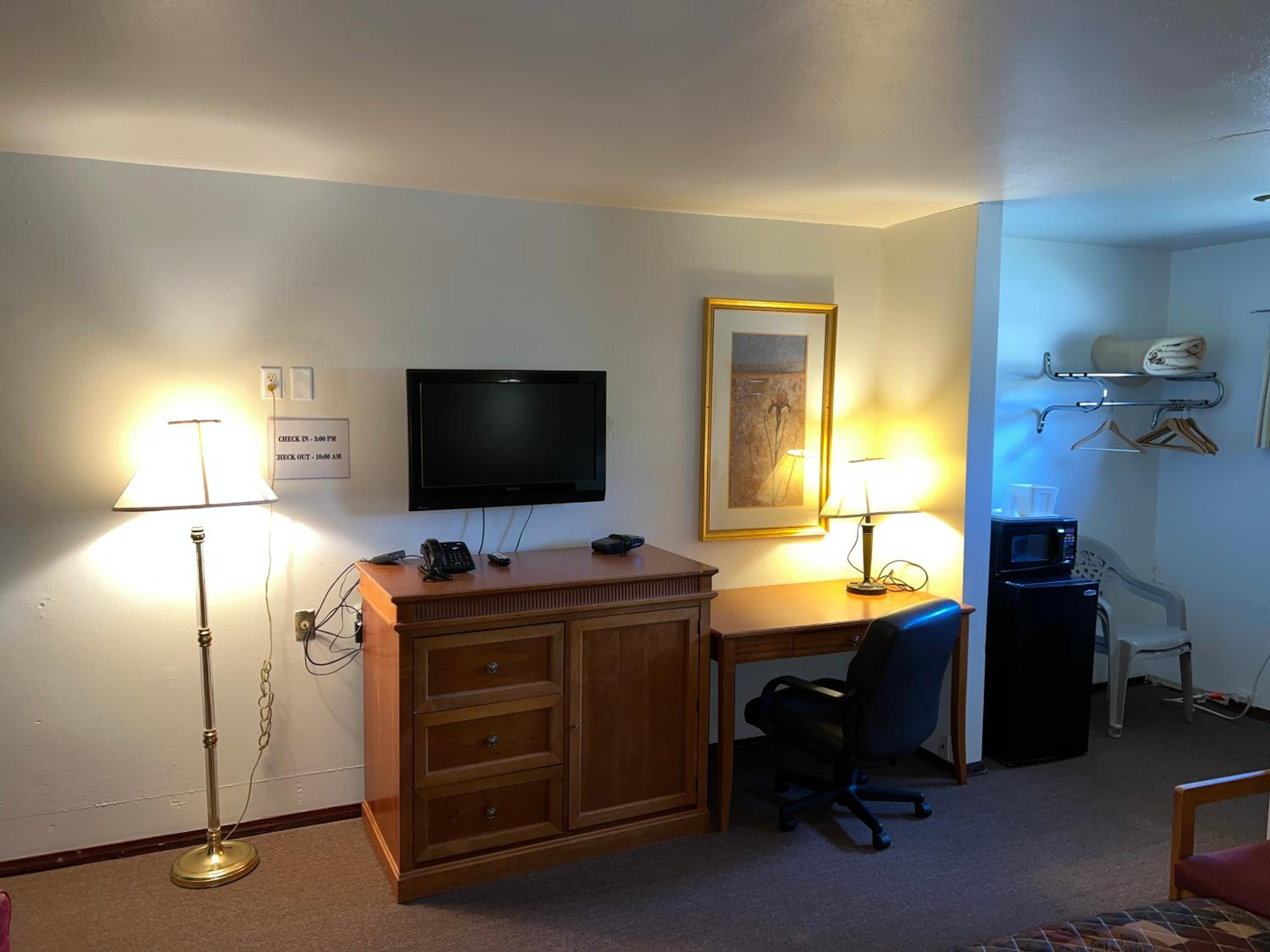Standard King Room photo 2