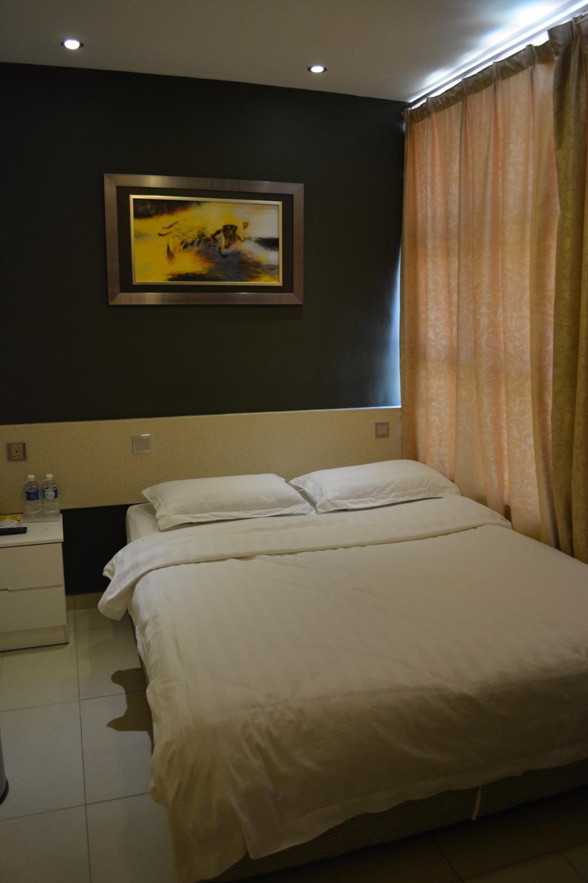 Standard Double Room - Photo 7