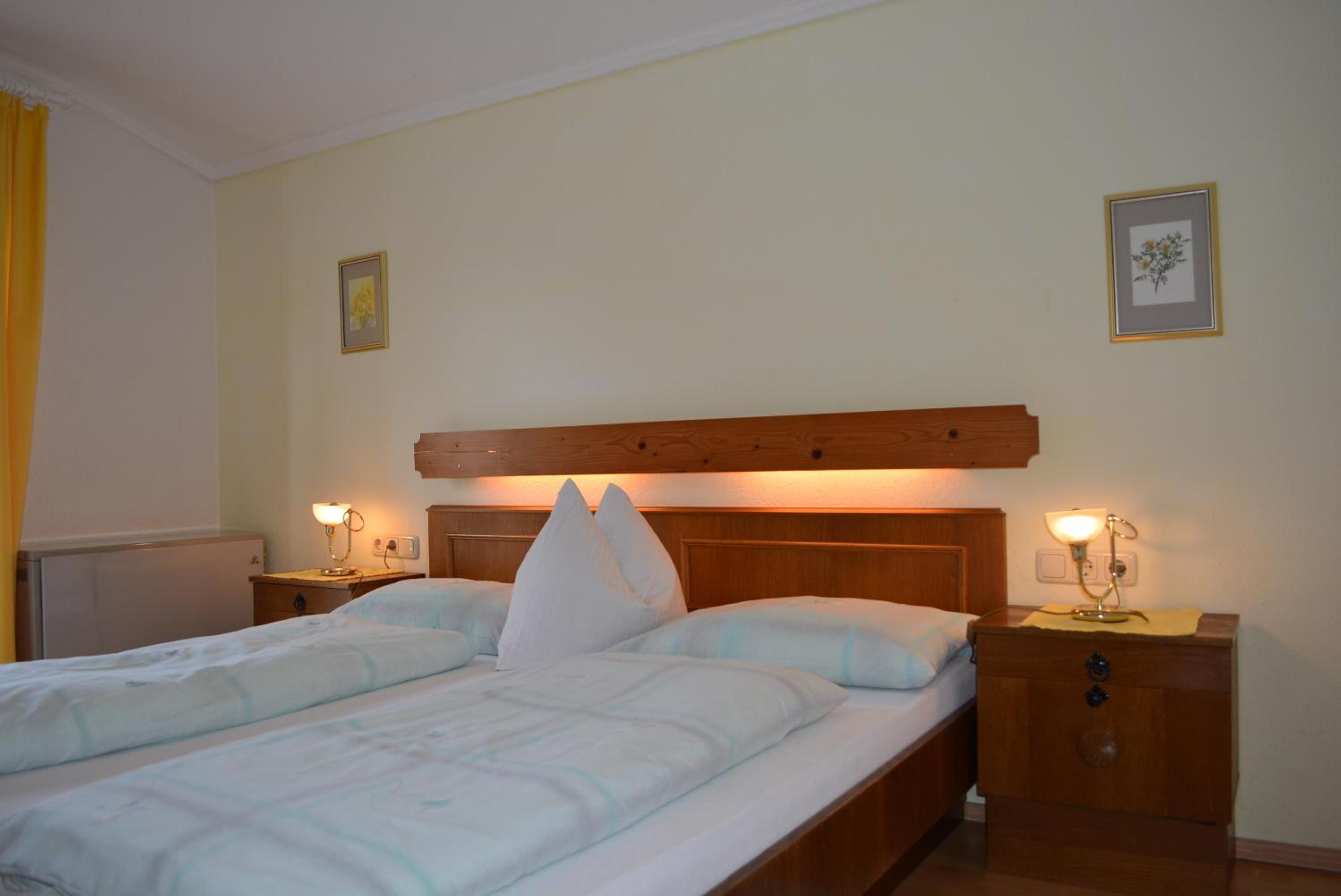 Double Room with Balcony (2 Adults + 1 Child) photo 1