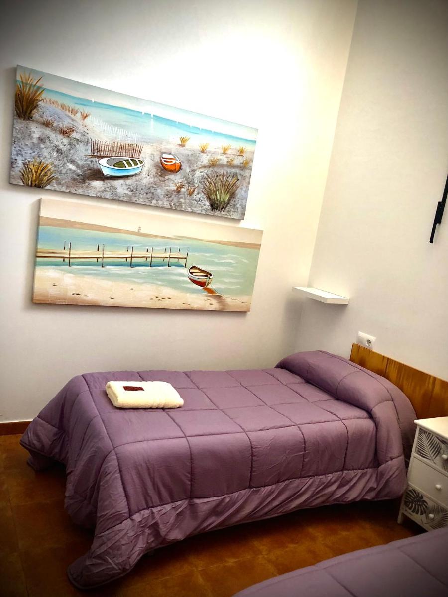 Twin Room with Shared Bathroom photo 1