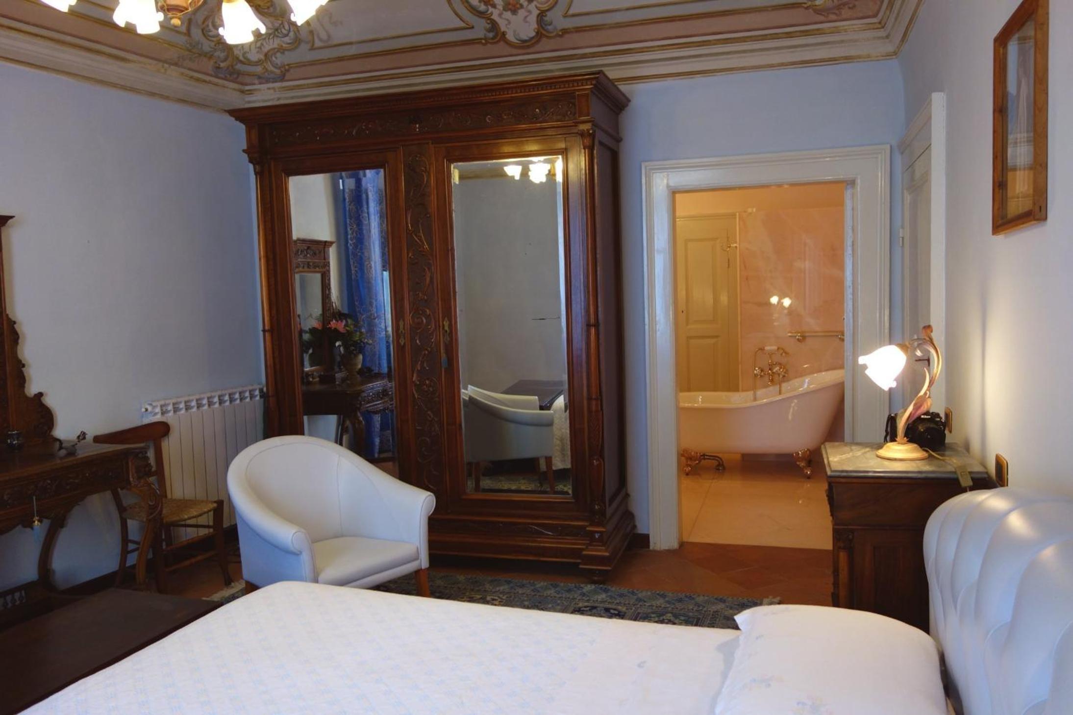 Double Room with Balcony photo 3