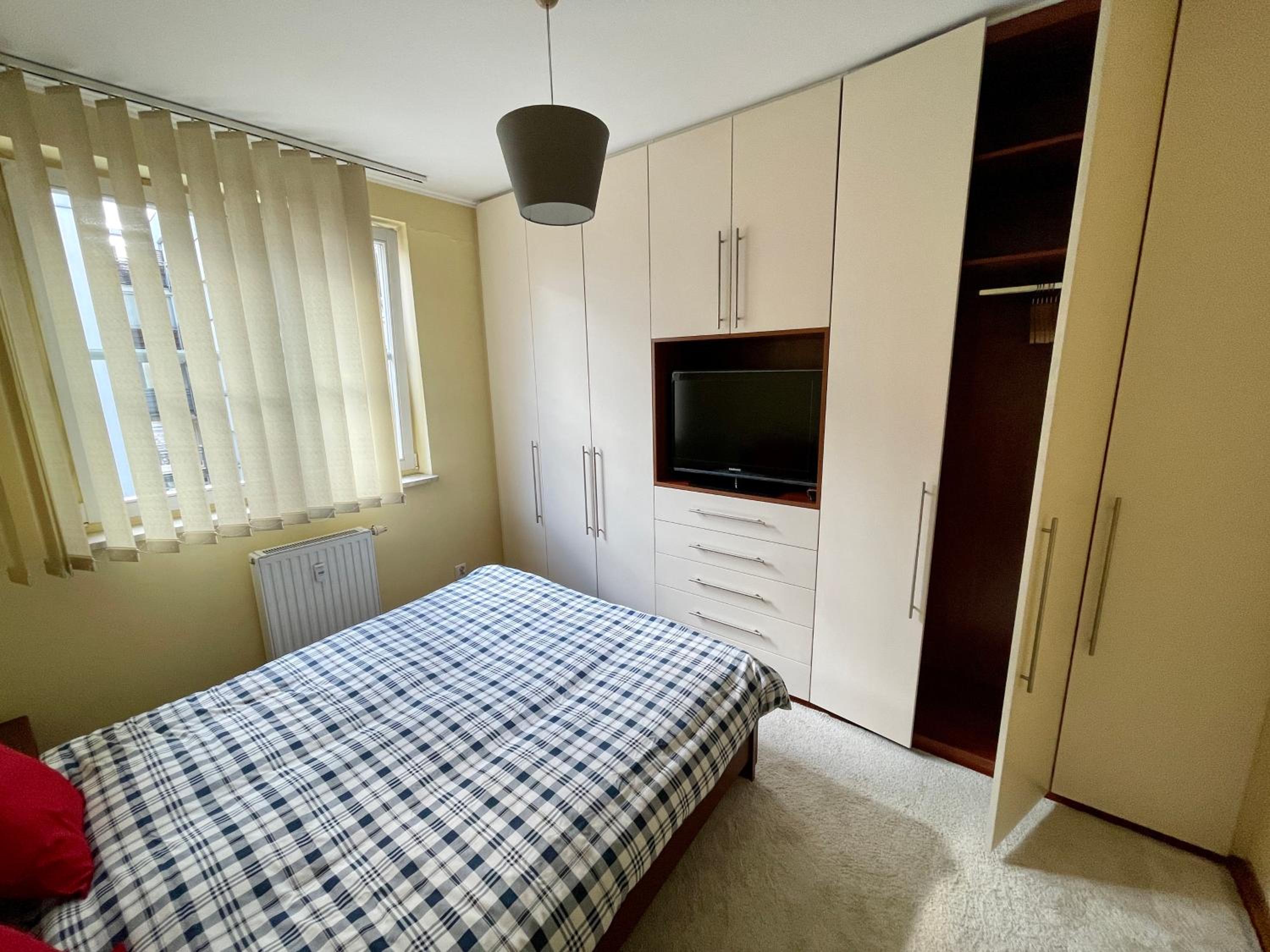 One-Bedroom Apartment - Photo 67