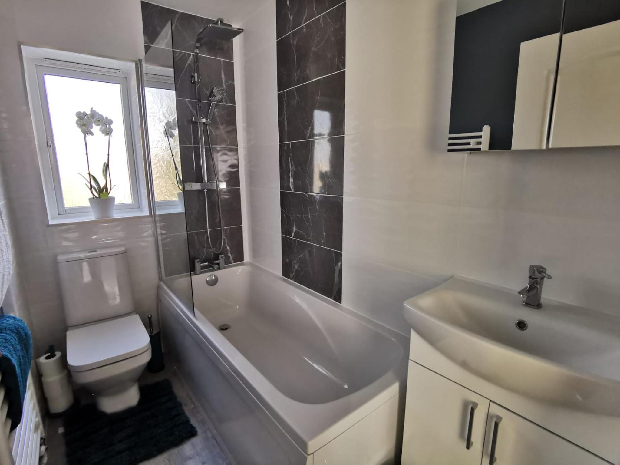 Two-Bedroom House - Photo 7