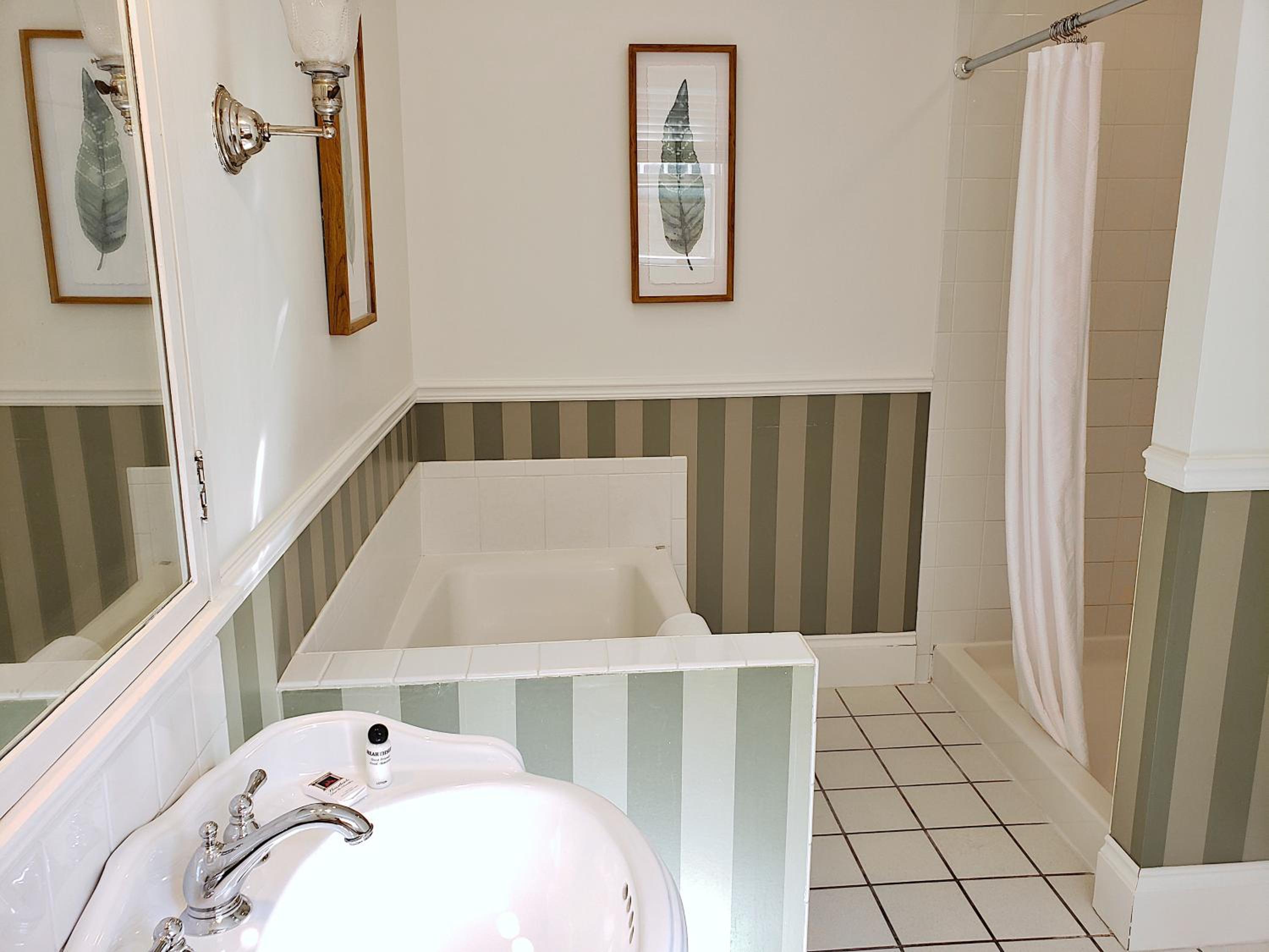 King Room with Spa Bath photo 3