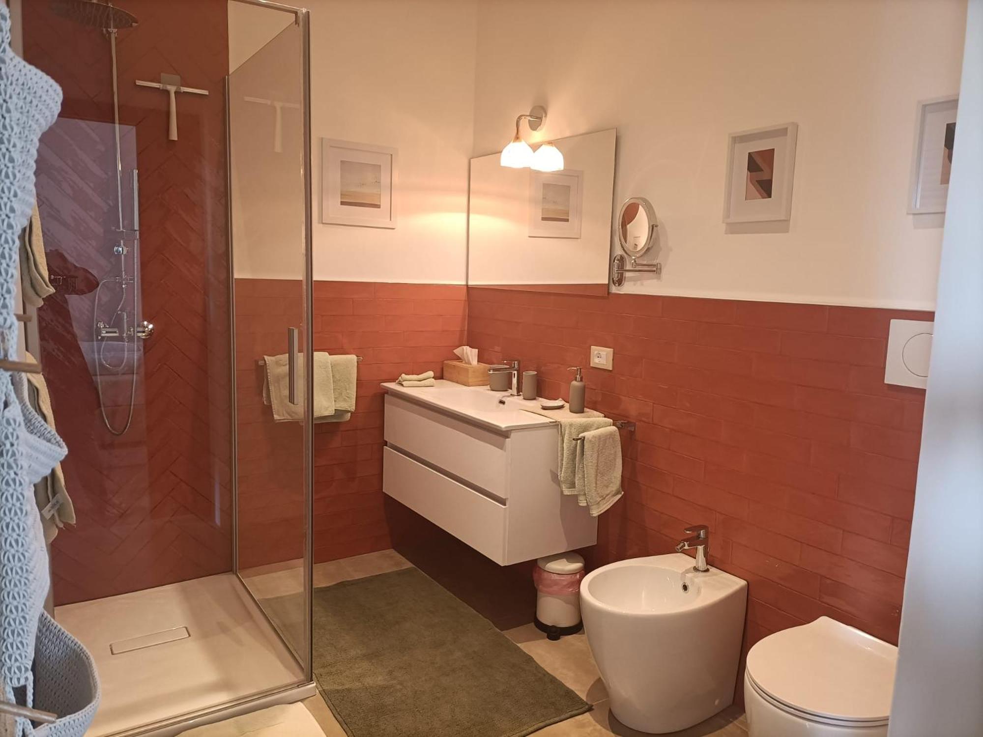 Family Room With Private Bathroom photo 3
