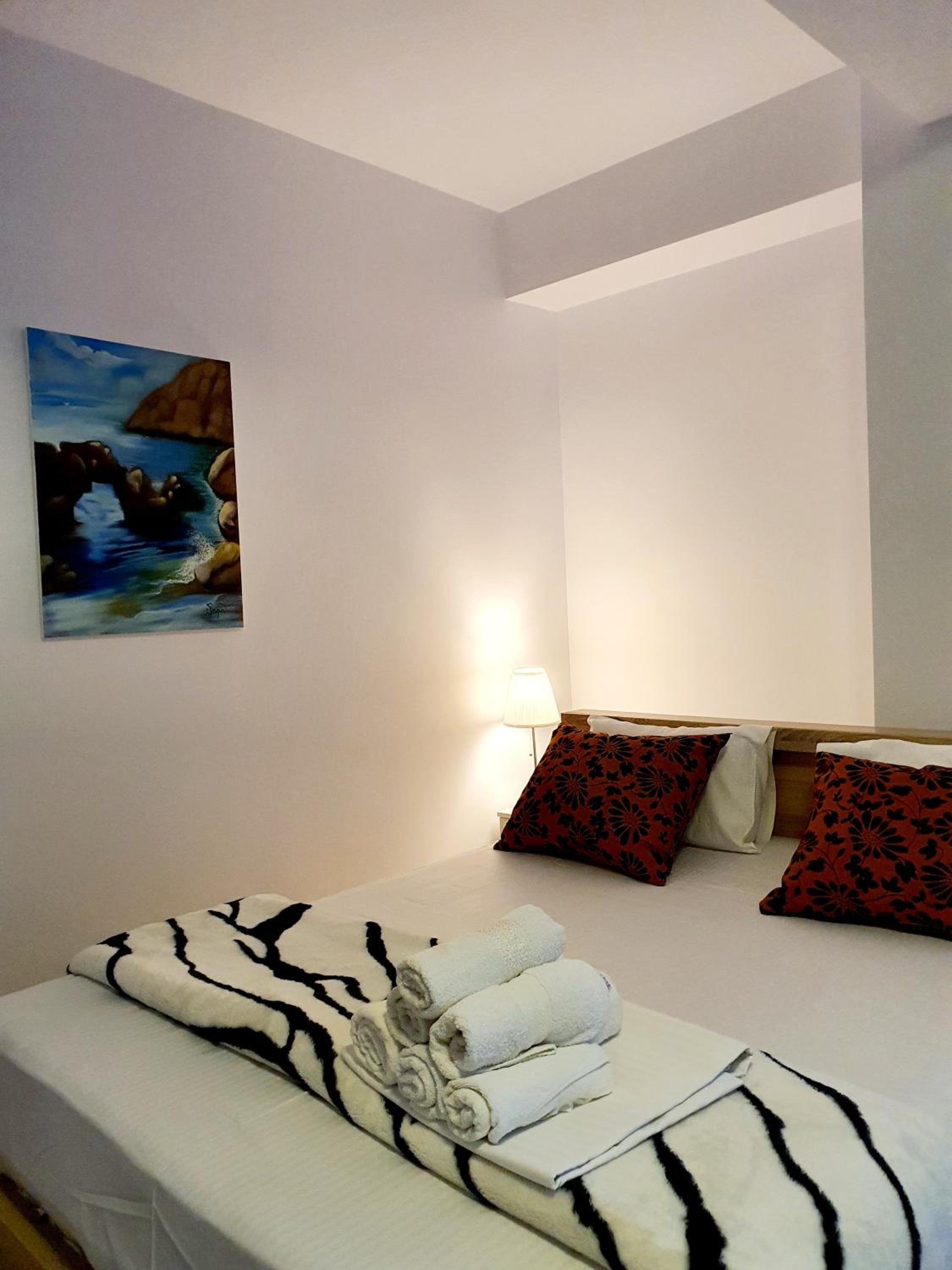 Apartment with Lake View - Photo 12