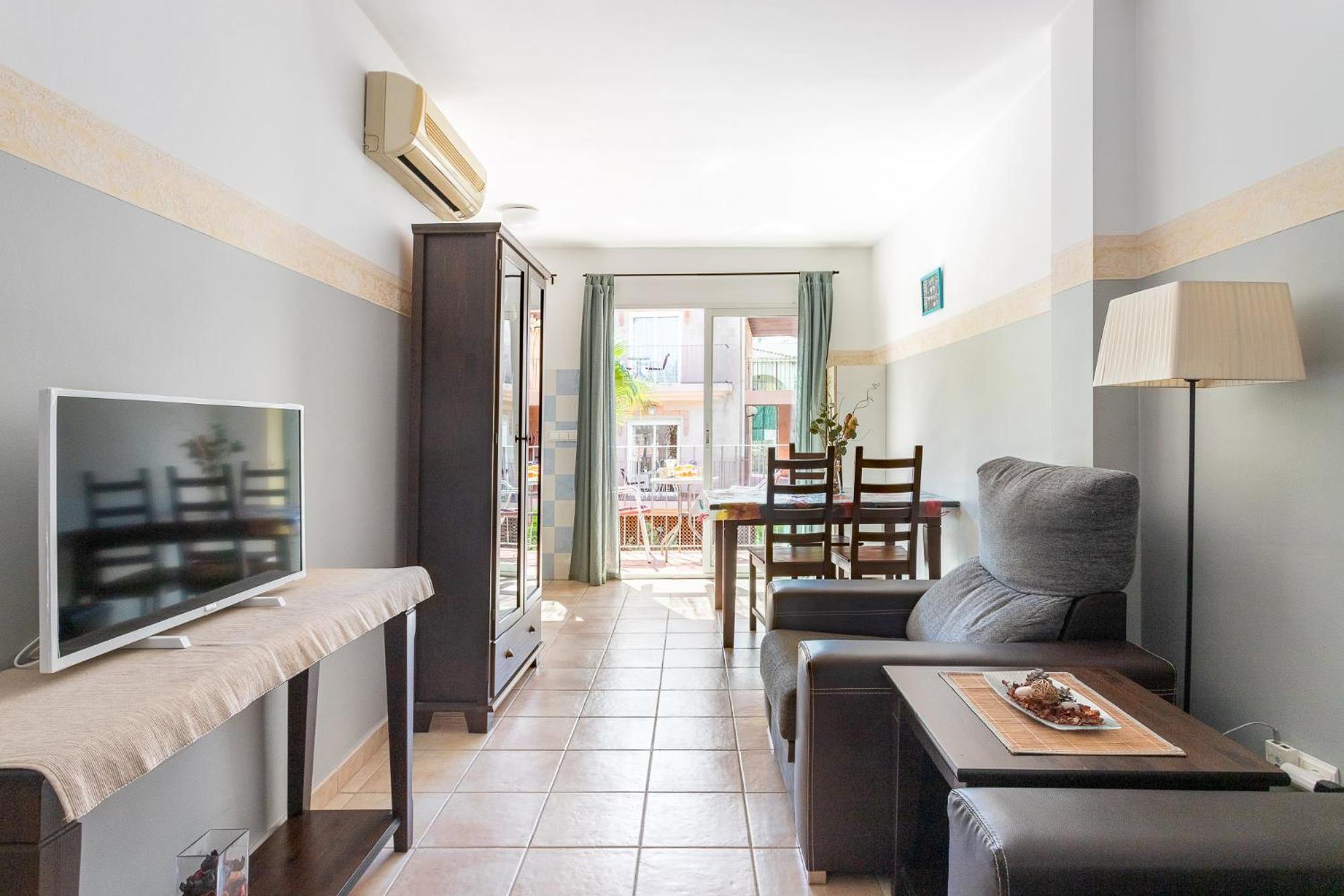 Apartment with Balcony photo 2