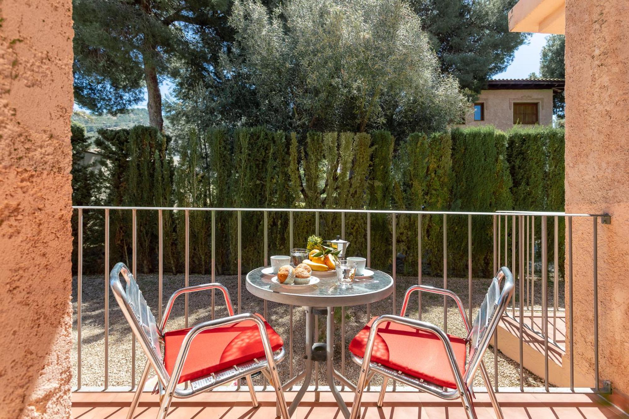 Apartment with Balcony photo 3