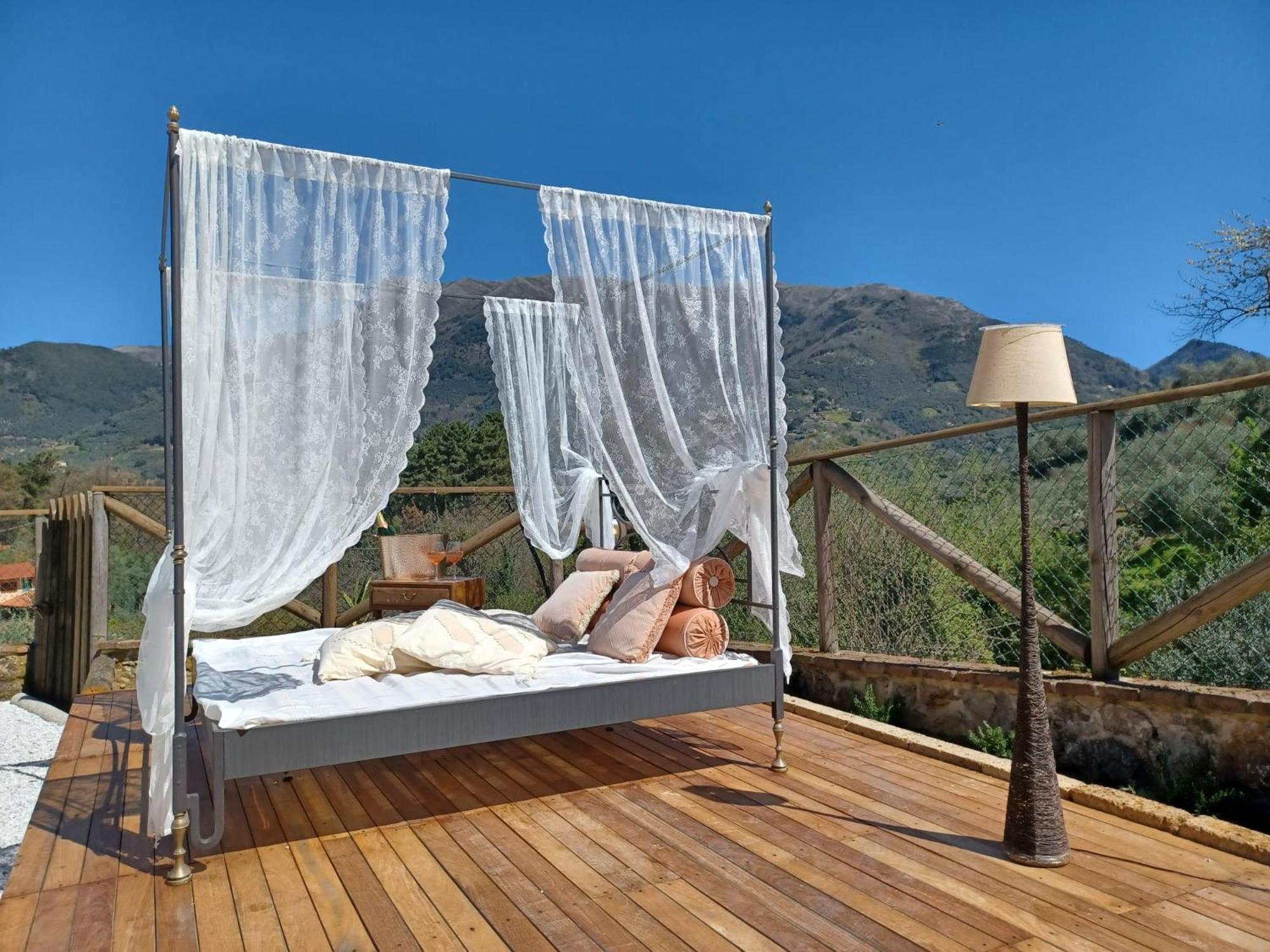 Villa with Private Pool - Photo 41
