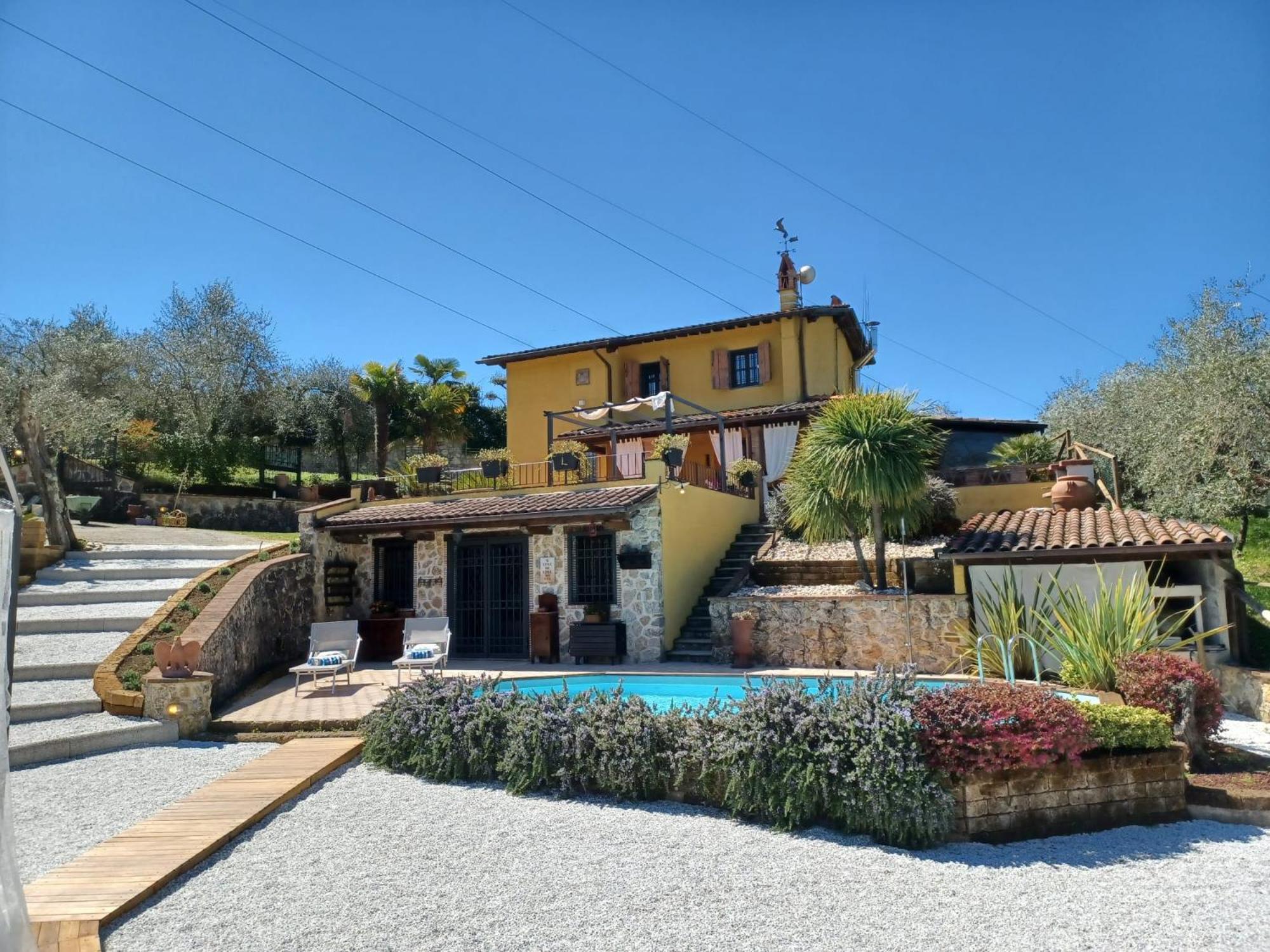 Villa with Private Pool - Photo 42
