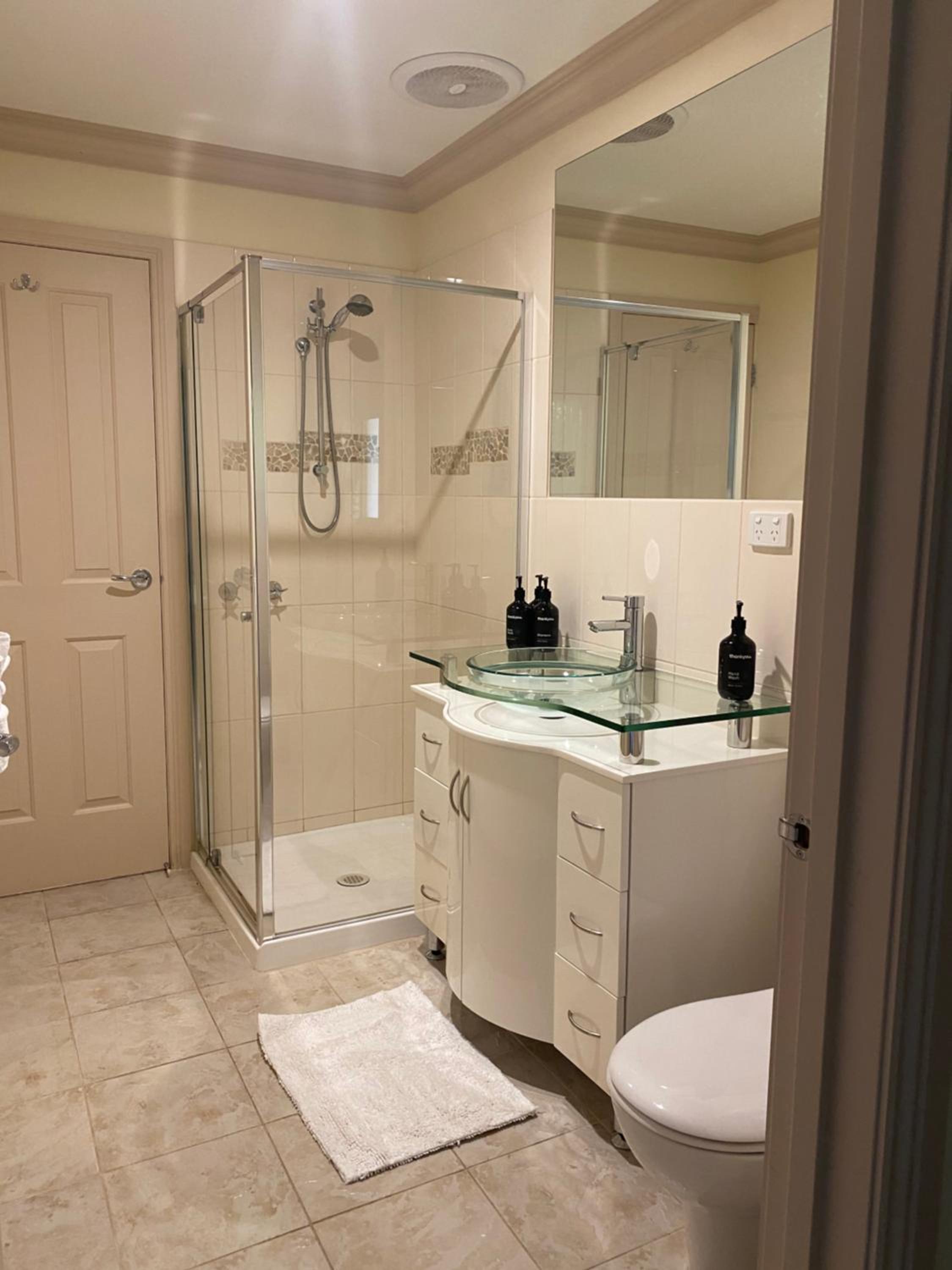 Self-Contained Cottage with Spa Bath - Forestview Cottage - Photo 17