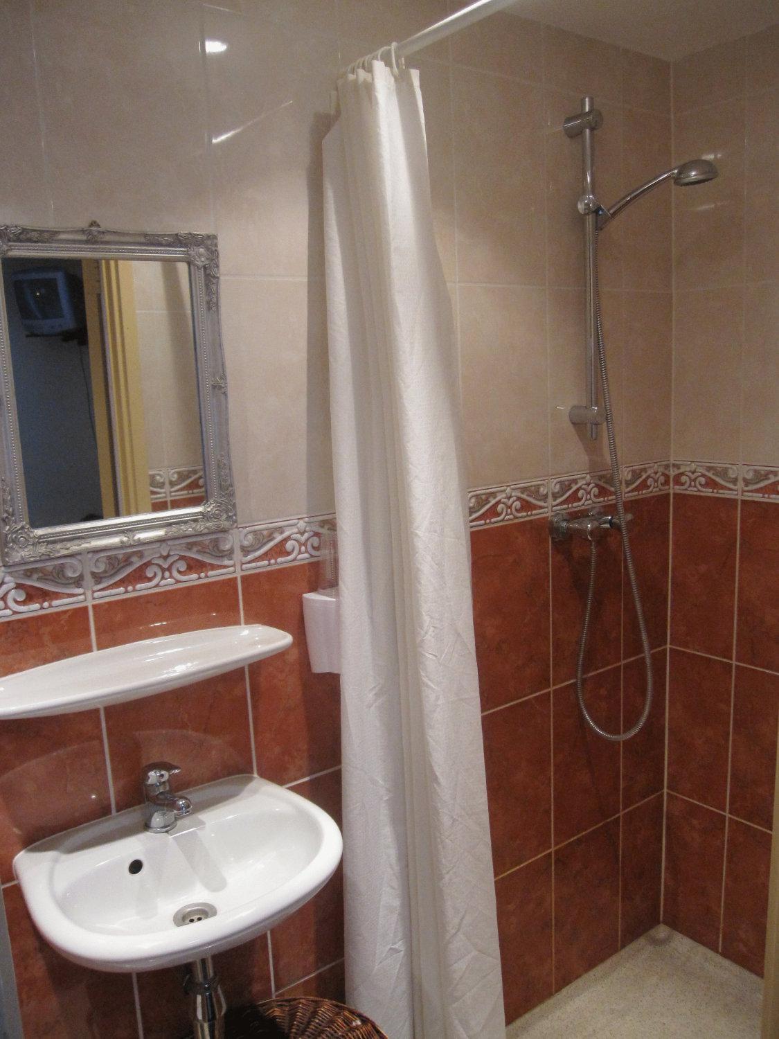 Double Room - Photo 3
