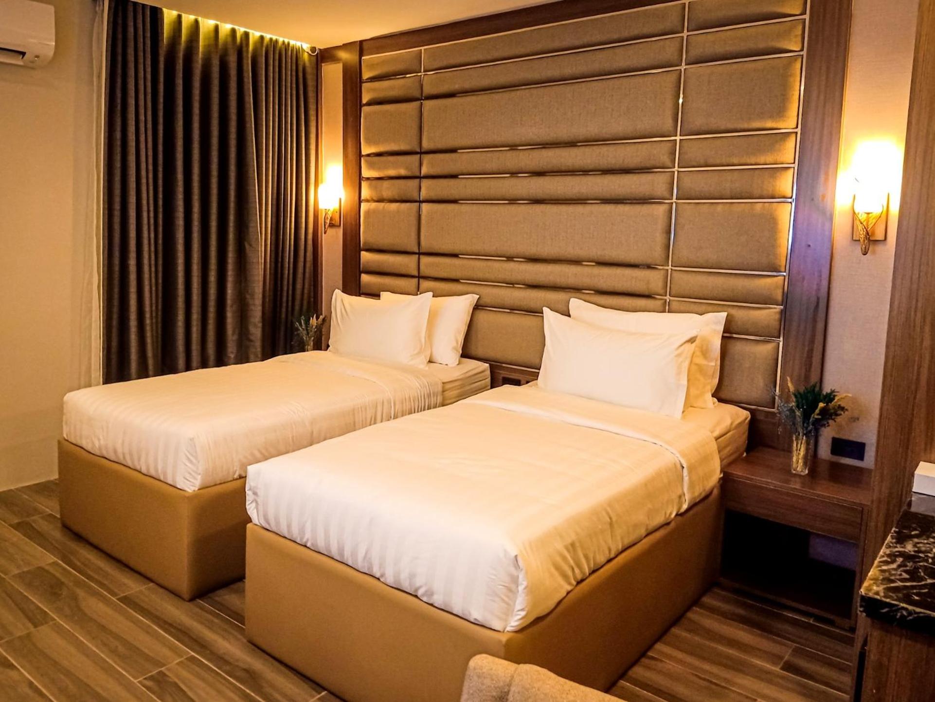 Deluxe Twin Room - Photo 2