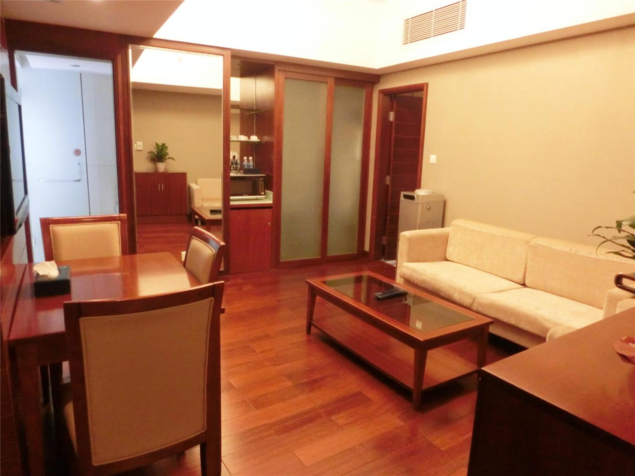 One-Bedroom Apartment photo 2