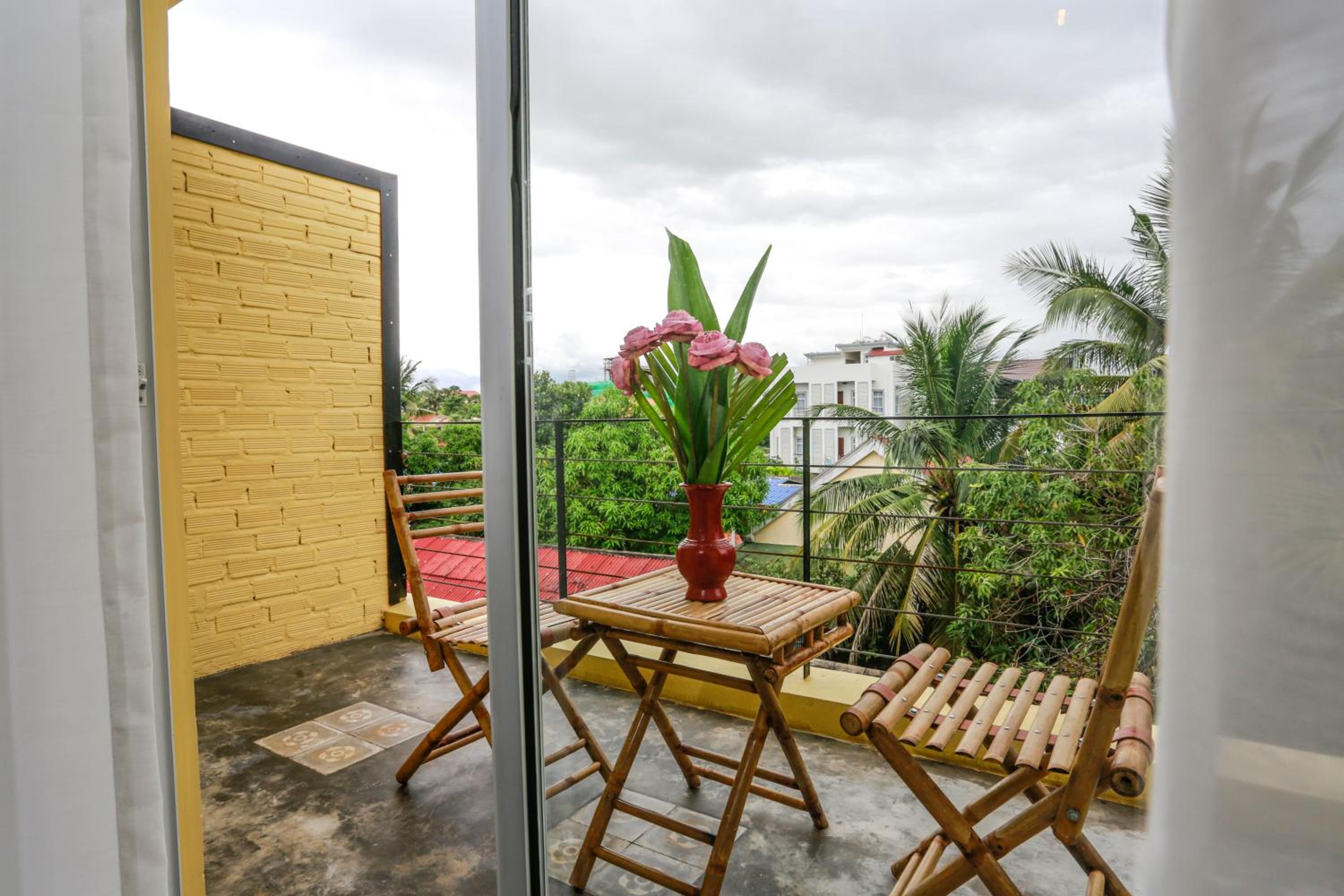 Cabana Double With Balcony - Free Pick Up  photo 2