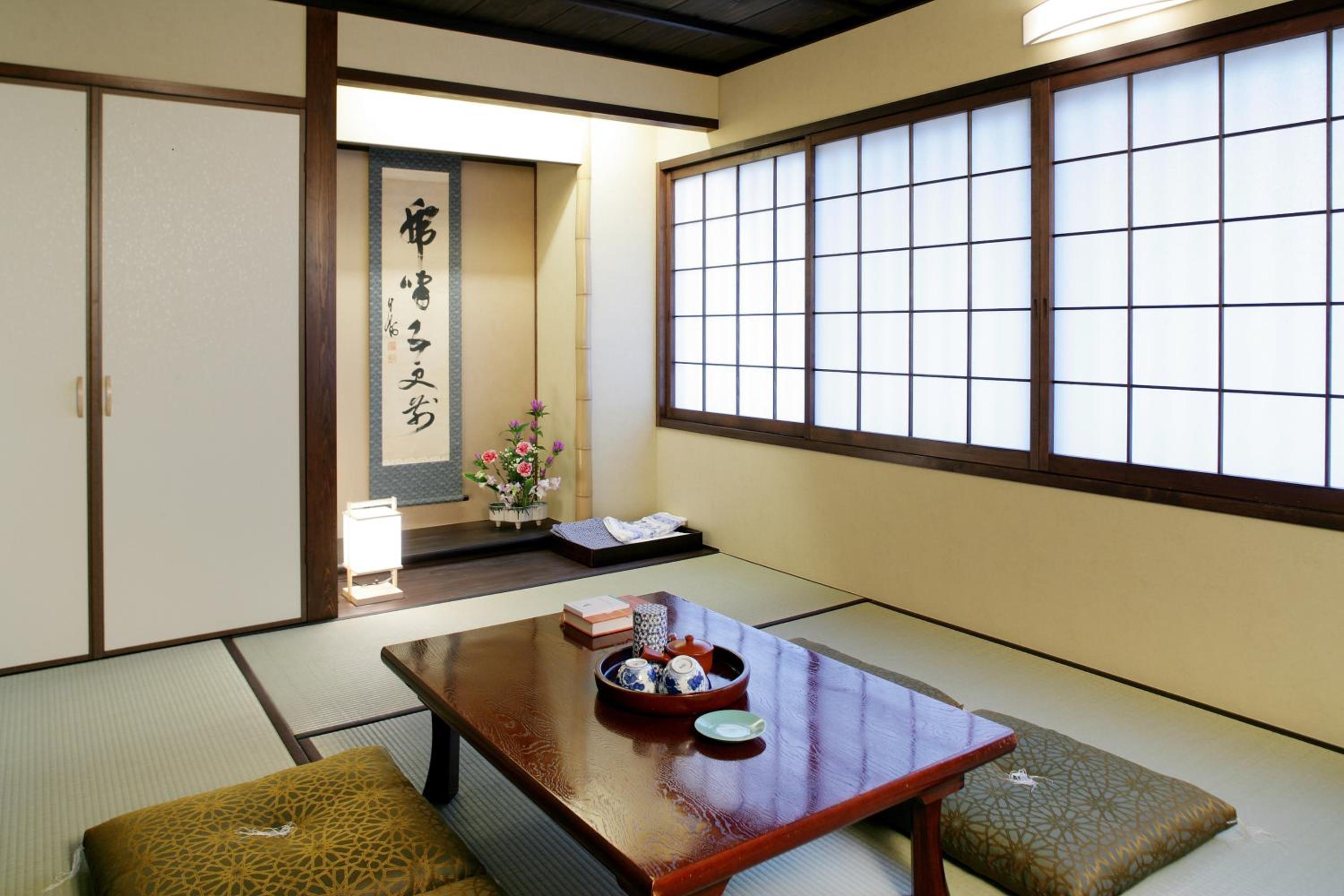 Japanese-Style Deluxe Room with Private Bathroom