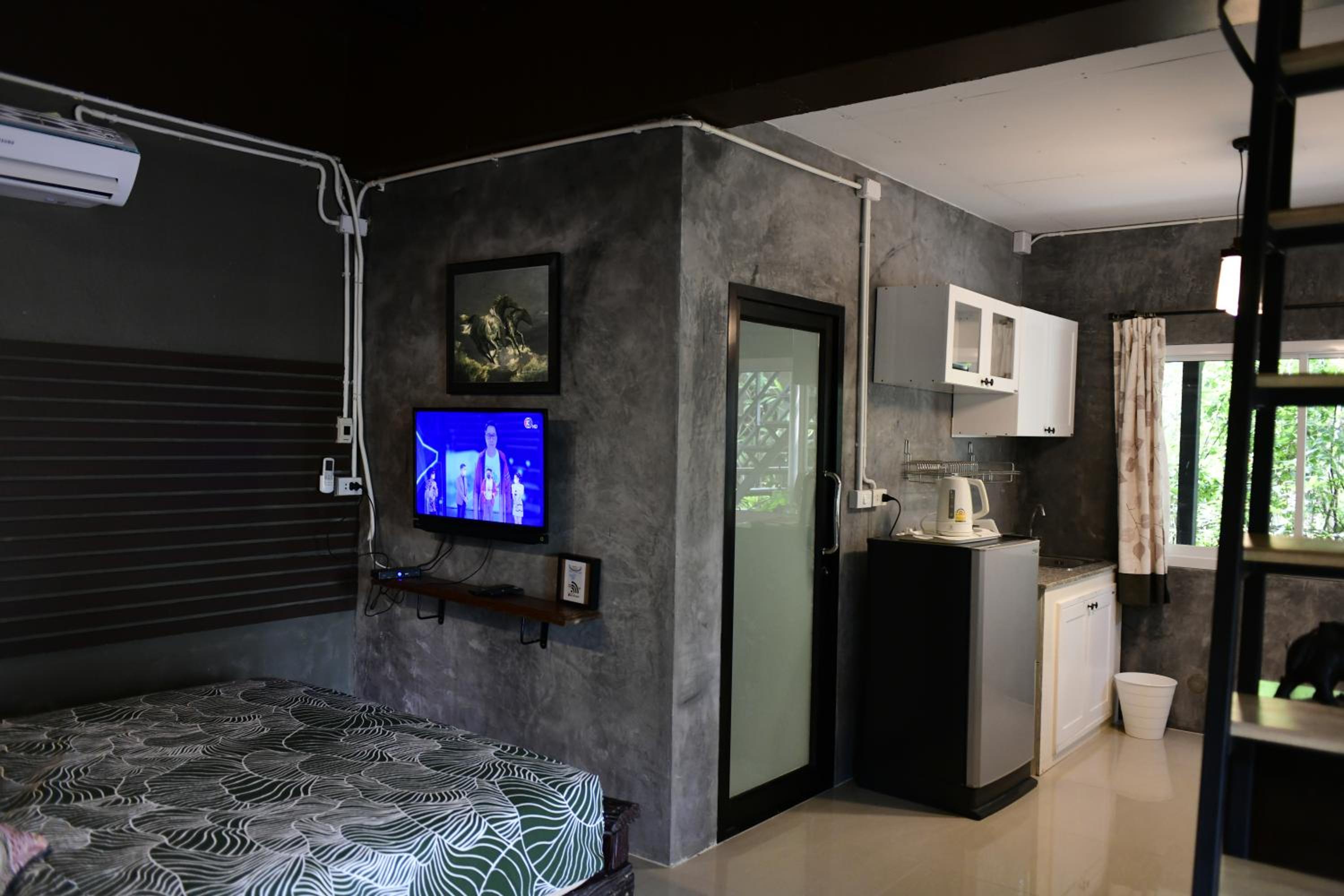 Two-Bedroom Chalet - Photo 6