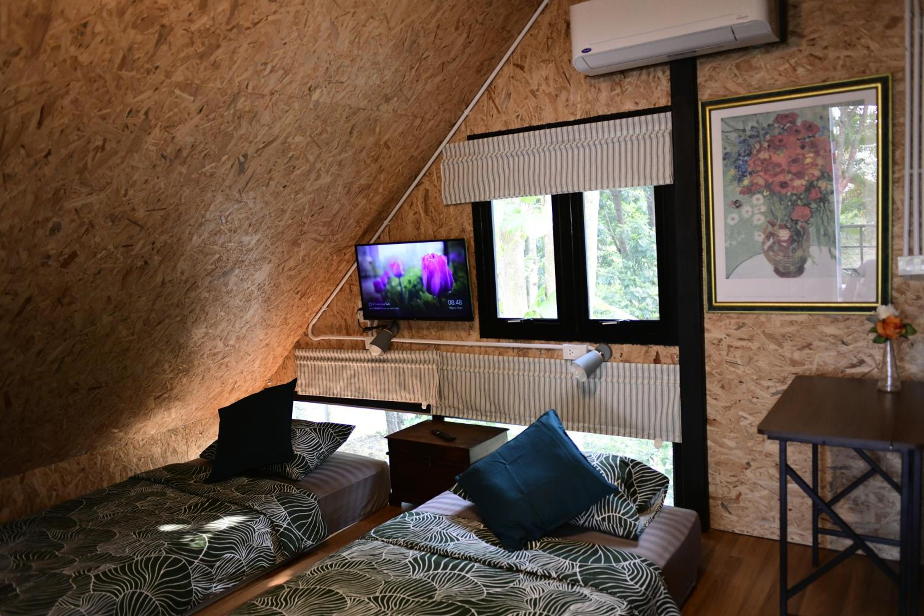 Two-Bedroom Chalet - Photo 5