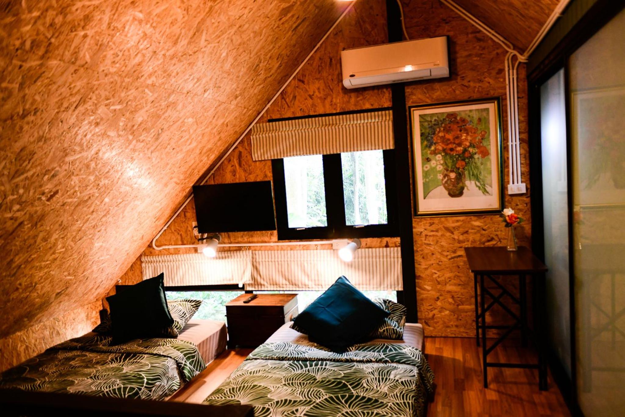 Two-Bedroom Chalet - Photo 7