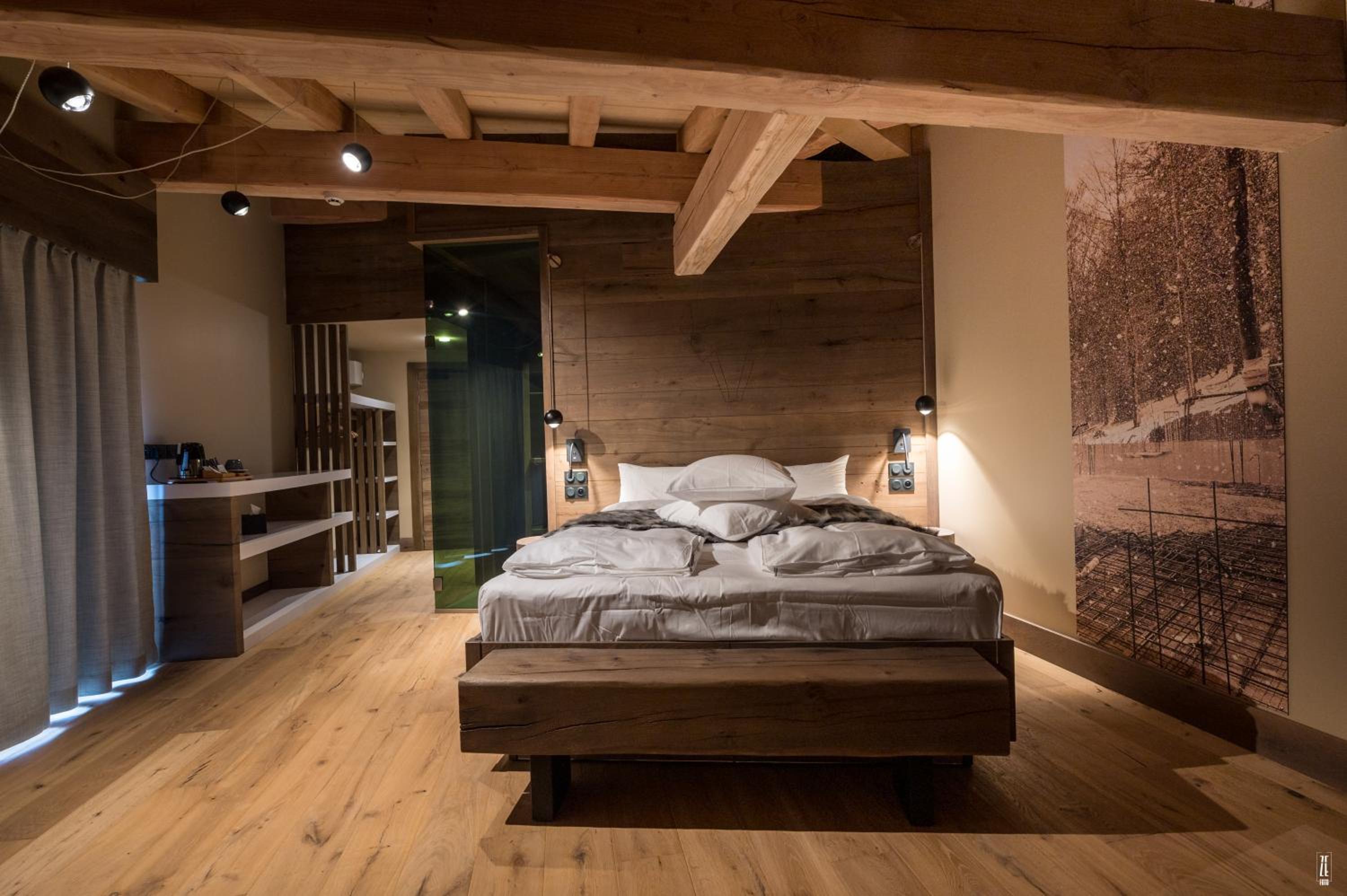 Double Room with Balcony - Photo 2