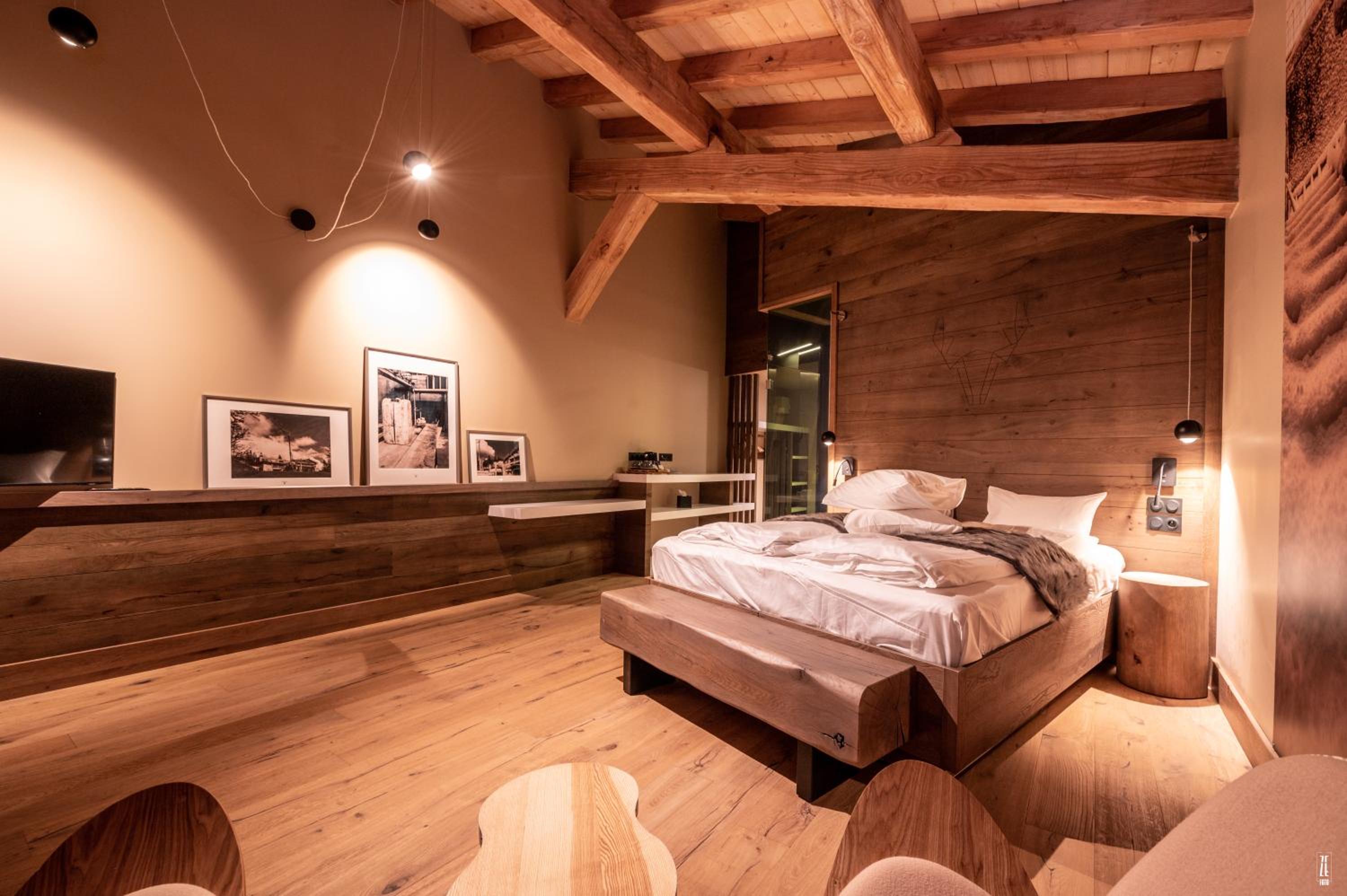 Double Room with Balcony - Photo 4