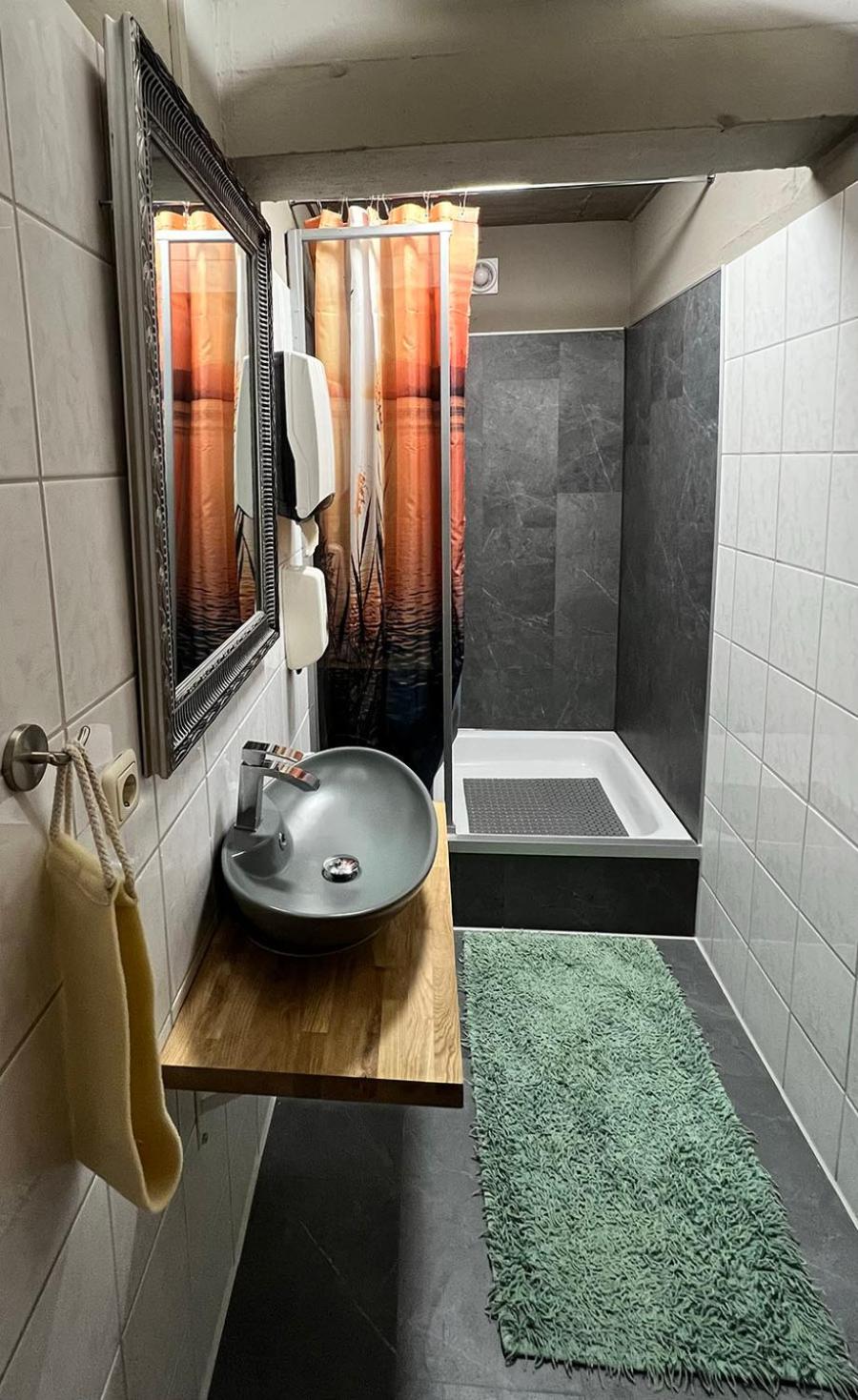 Basic Triple Room - Photo 10
