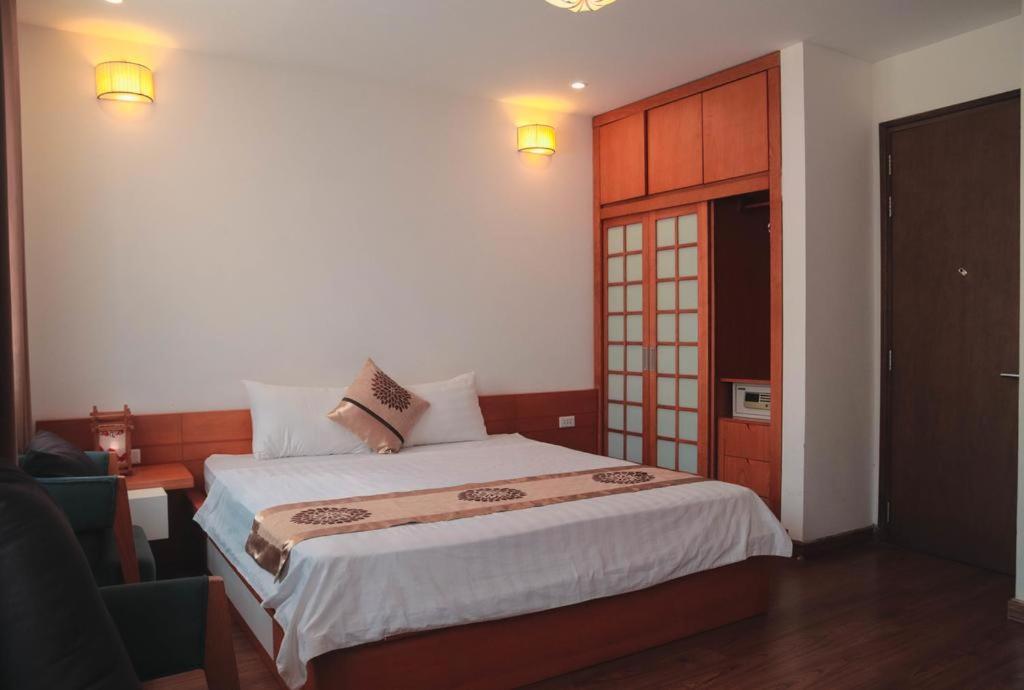 Deluxe Double Room (2 Adults + 1 Child)